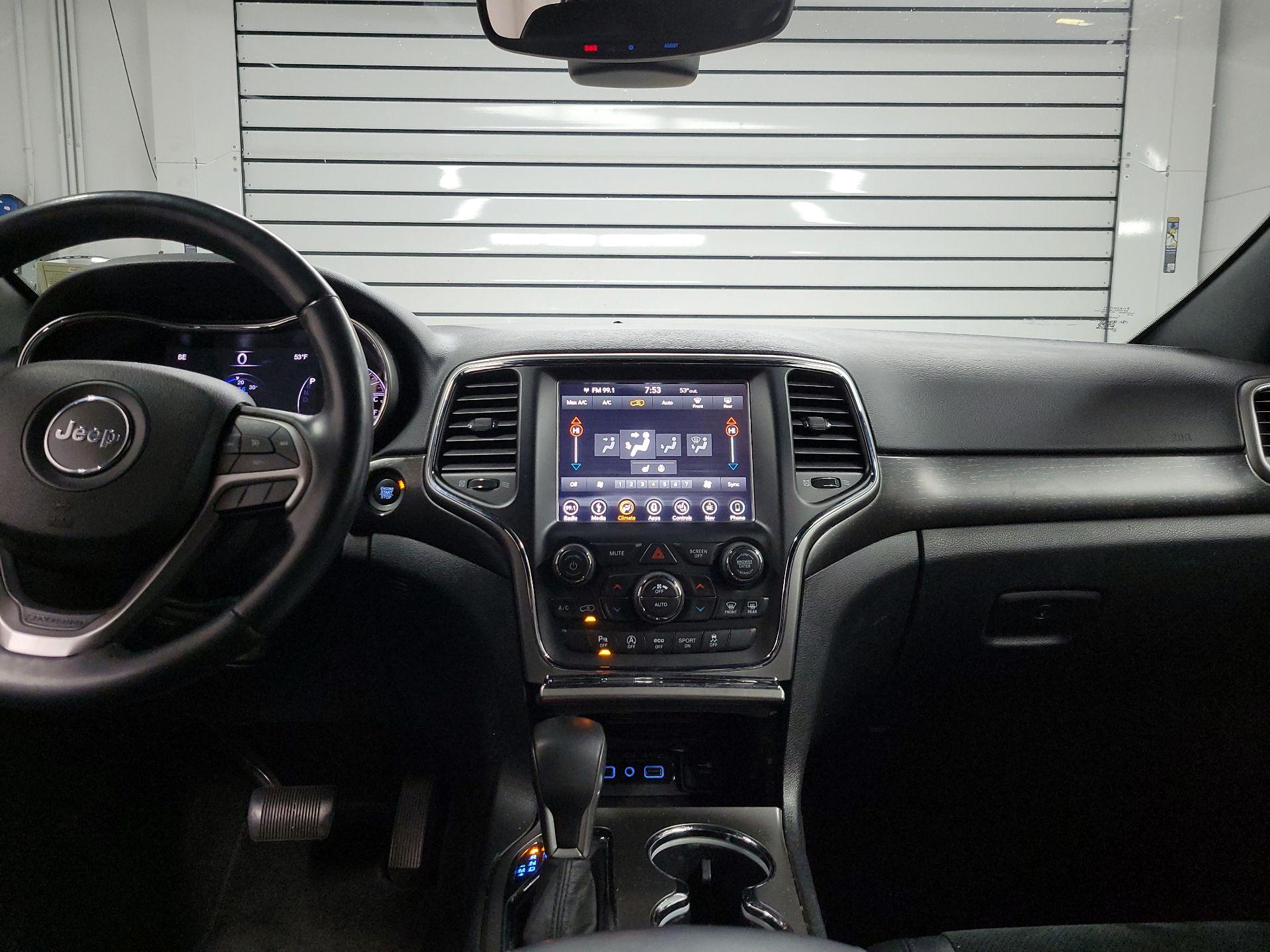 Thumbnail: 2018 Jeep Grand Cherokee - 9