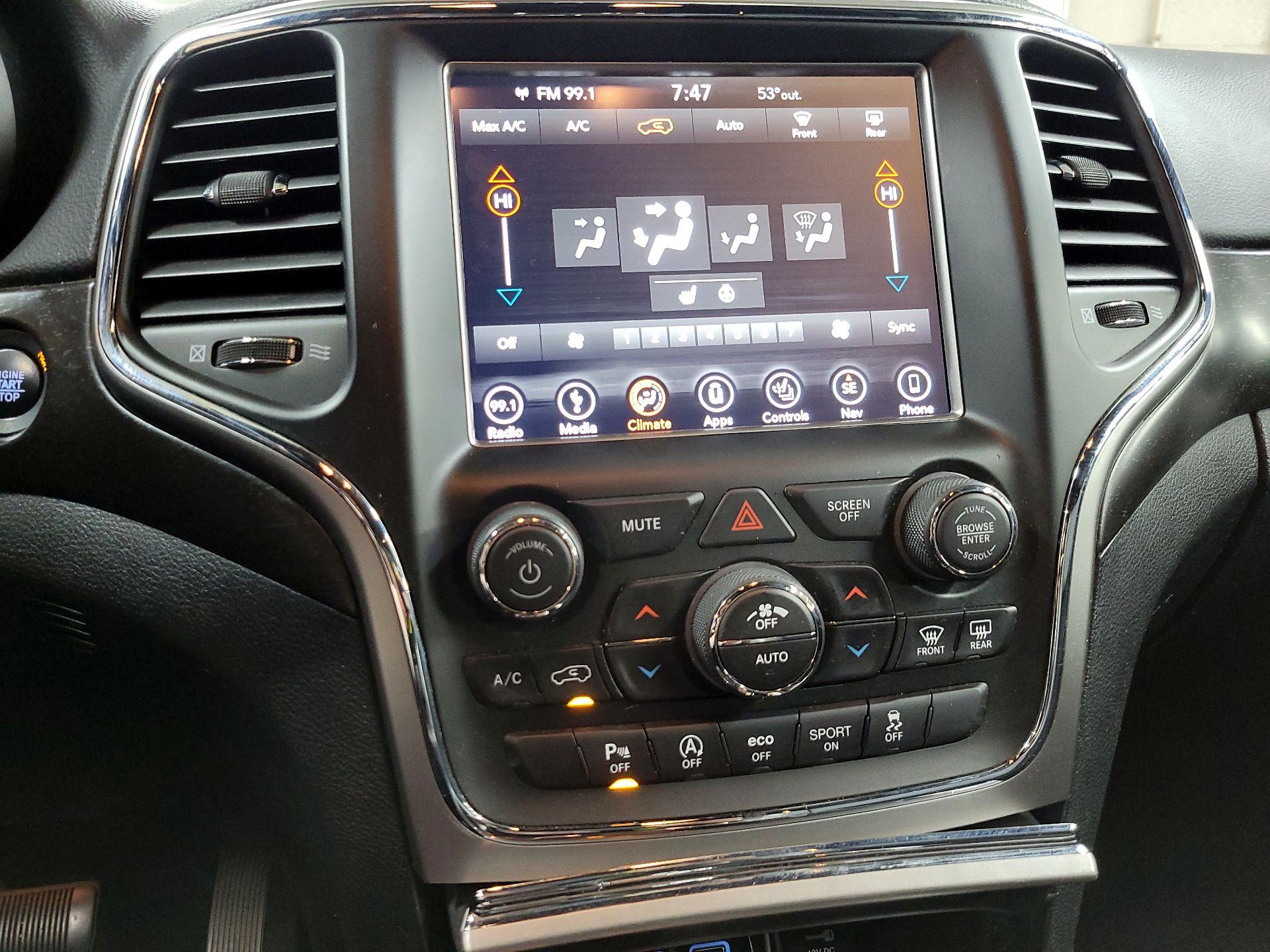 Thumbnail: 2018 Jeep Grand Cherokee - 17