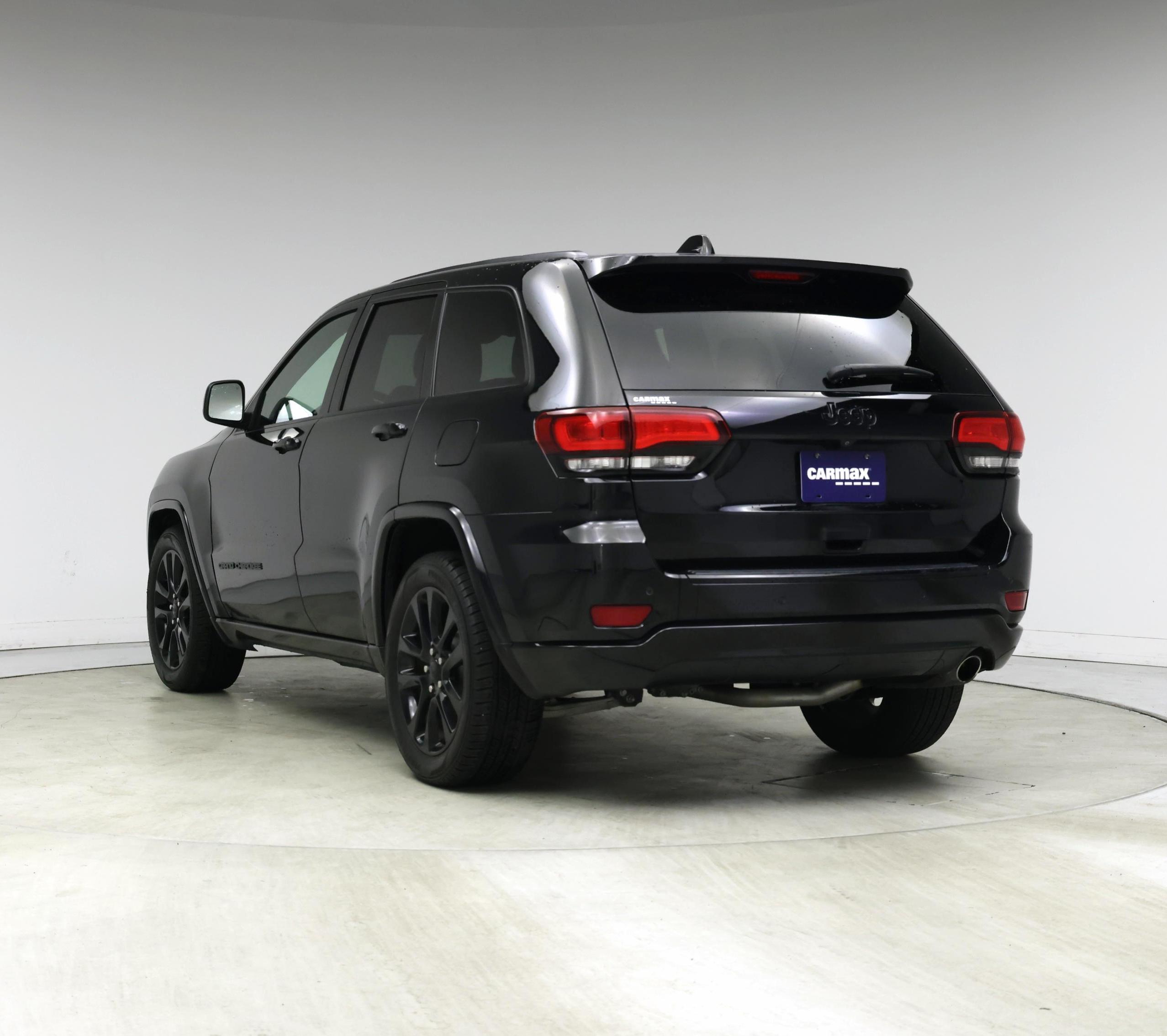 Thumbnail: 2018 Jeep Grand Cherokee - 2