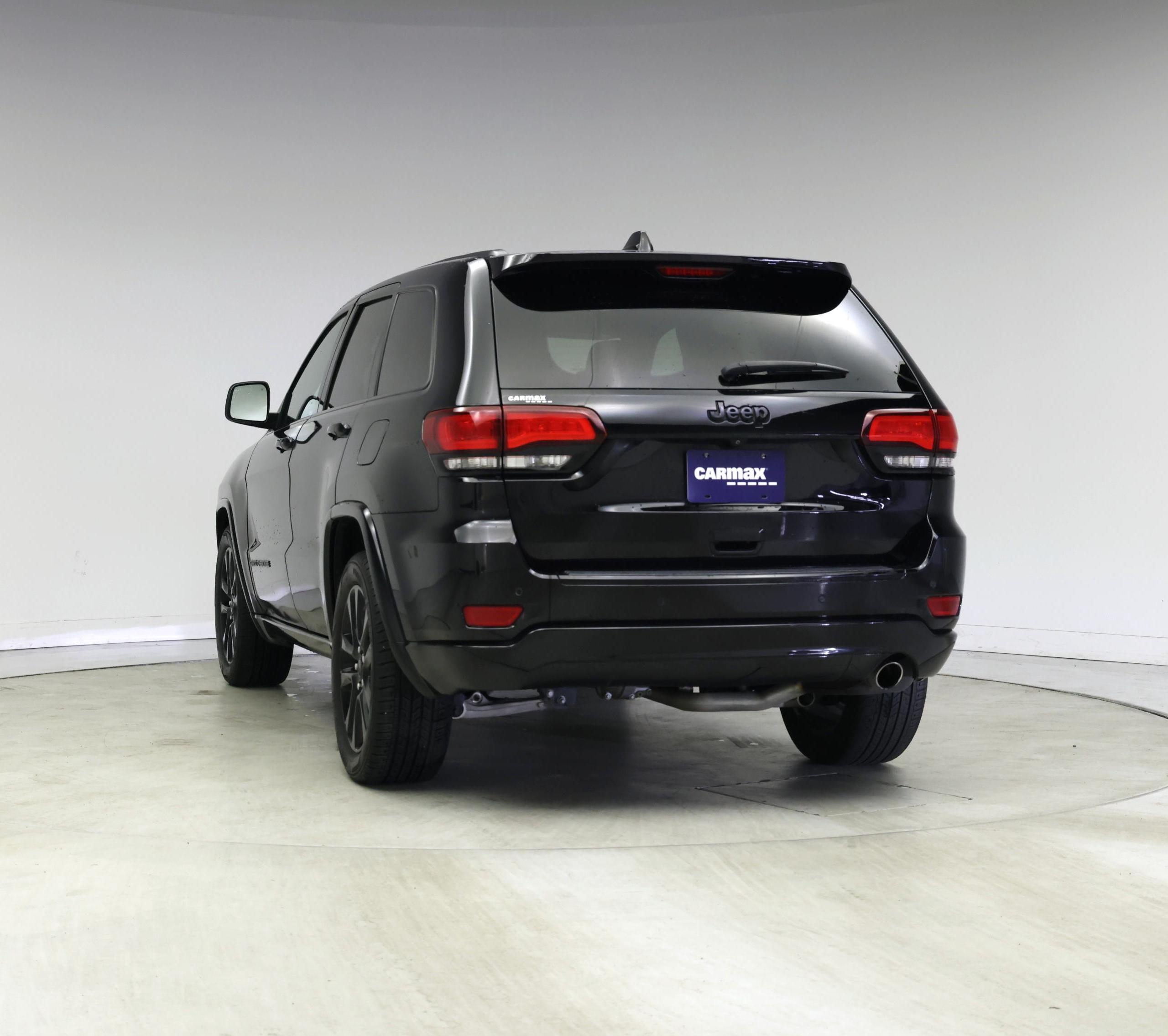 Thumbnail: 2018 Jeep Grand Cherokee - 6