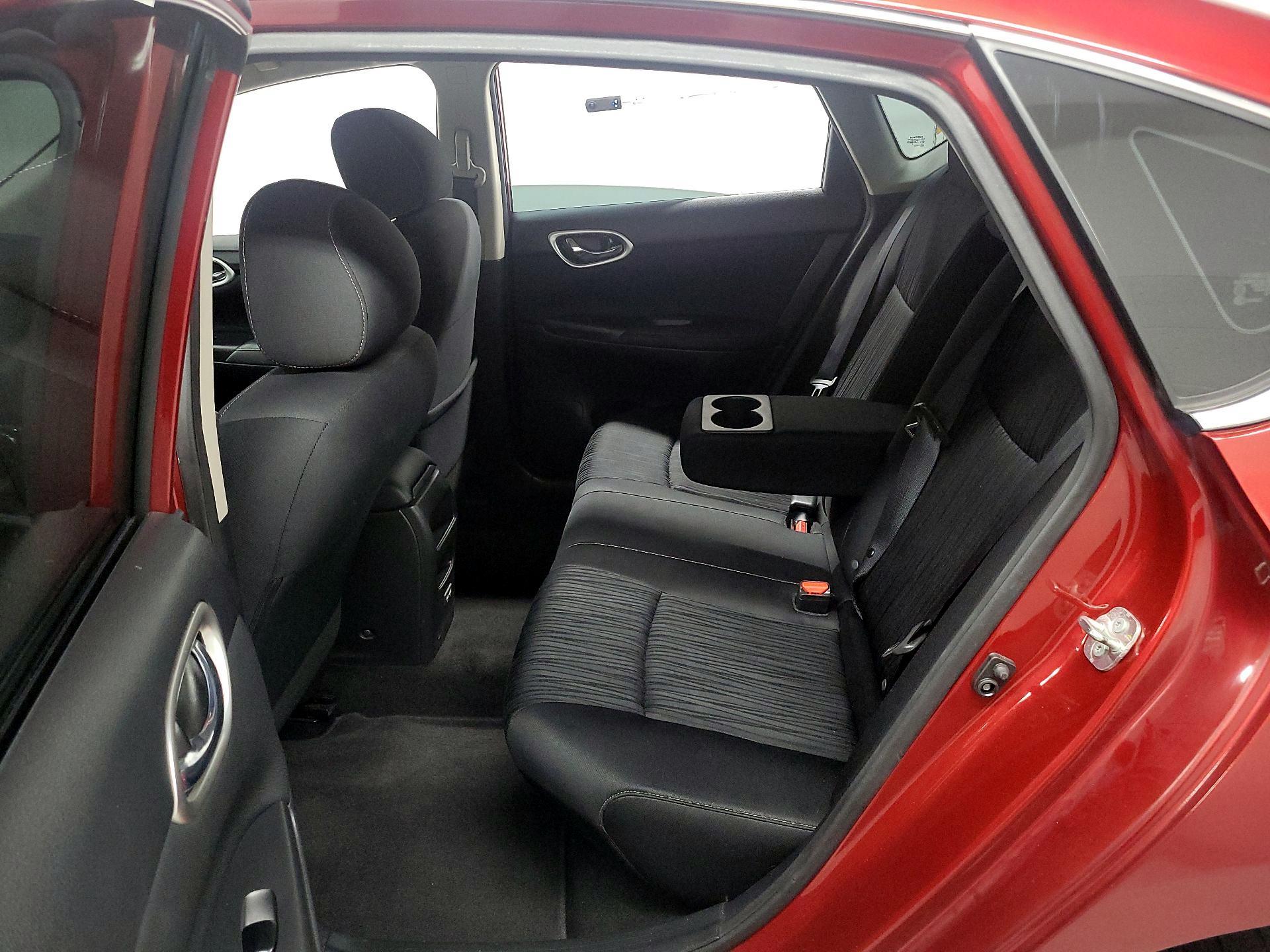 Thumbnail: 2019 Nissan Sentra - 19