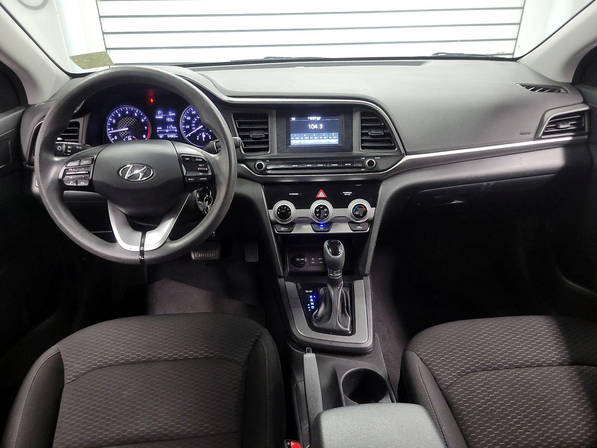 Thumbnail: 2019 Hyundai Elantra - 9