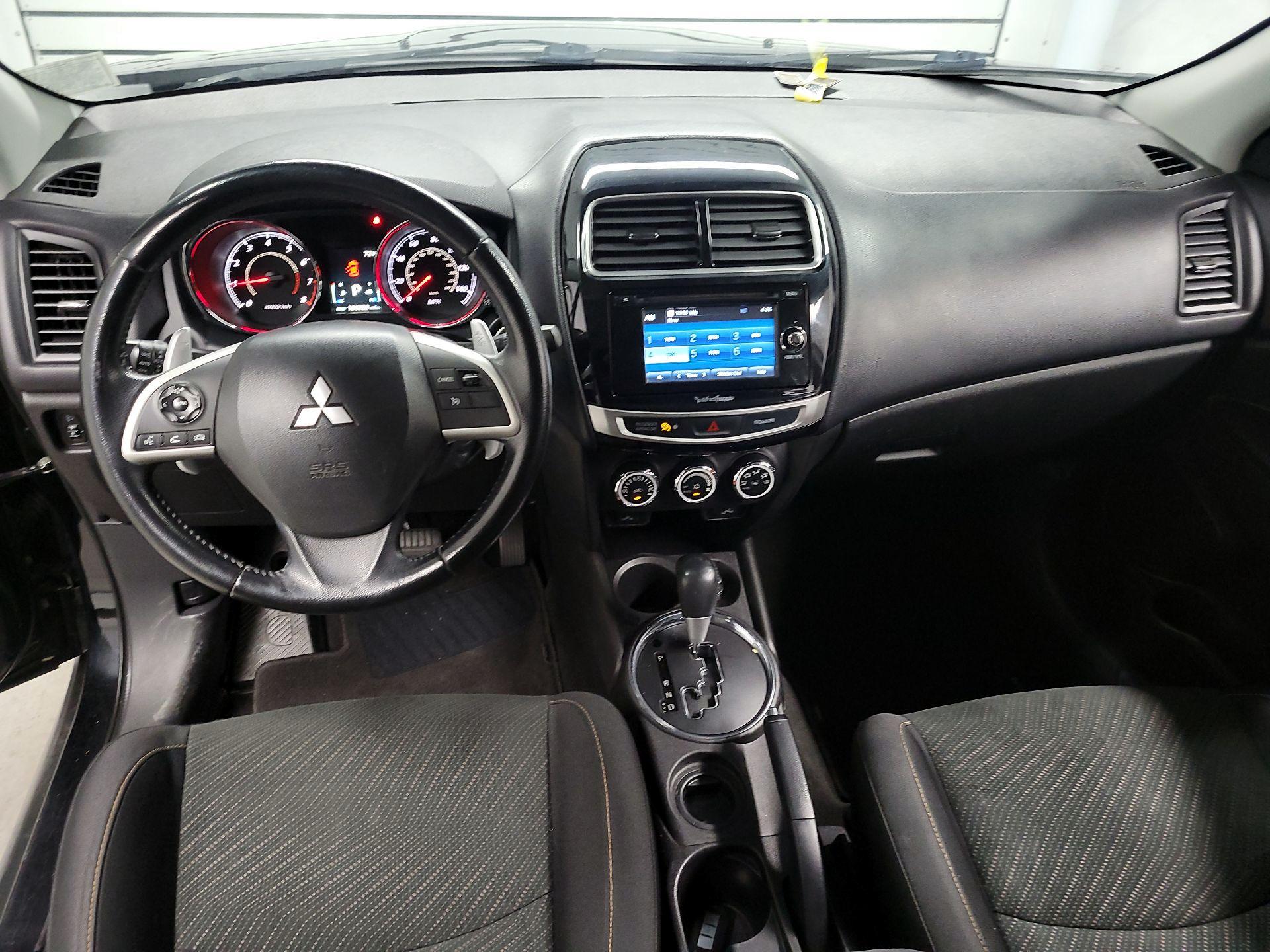 Thumbnail: 2015 Mitsubishi Outlander Sport - 9