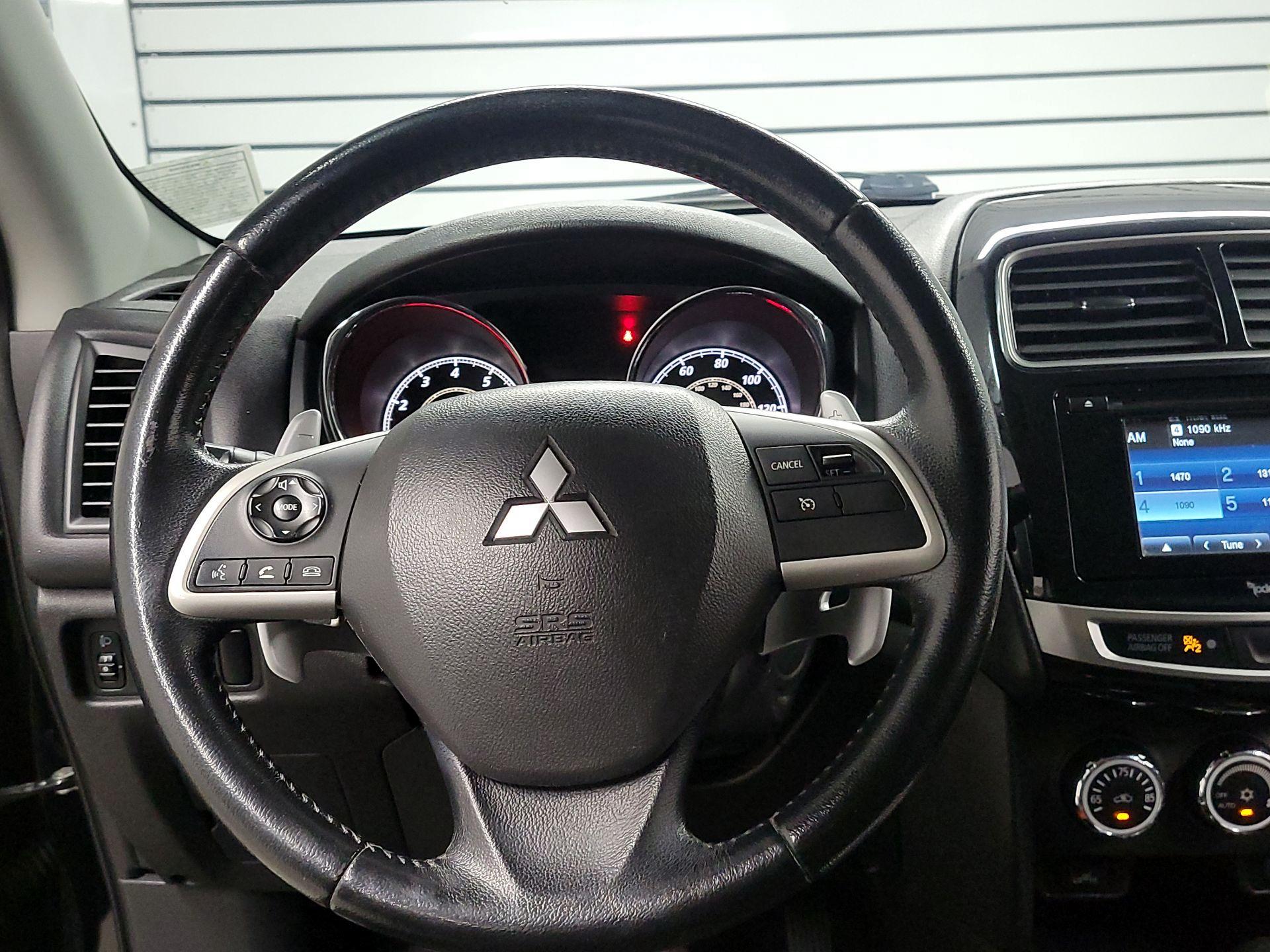 Thumbnail: 2015 Mitsubishi Outlander Sport - 10
