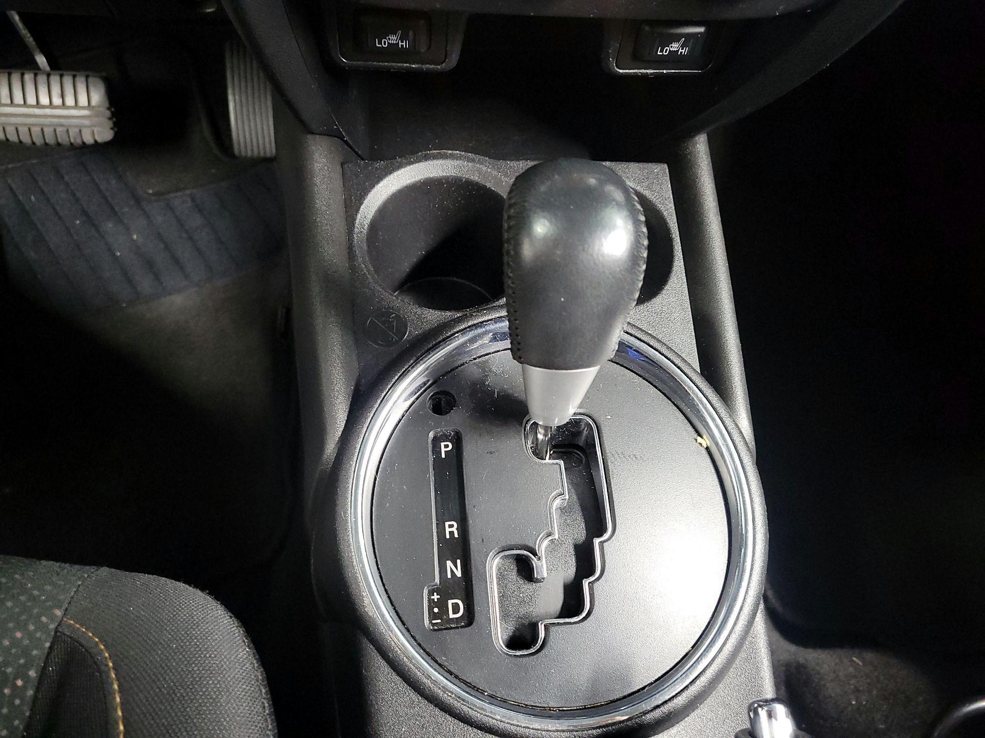 Thumbnail: 2015 Mitsubishi Outlander Sport - 17