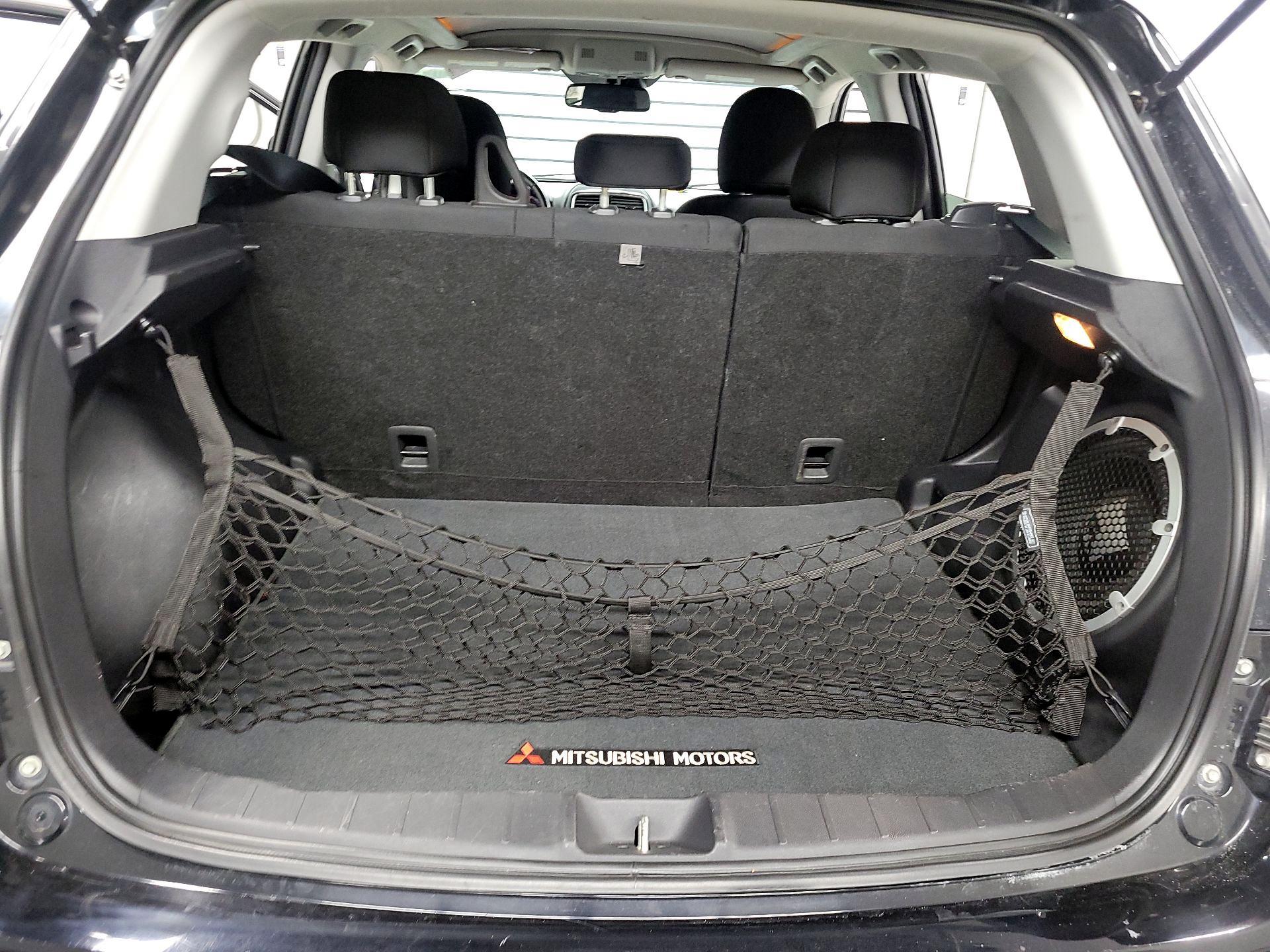 Thumbnail: 2015 Mitsubishi Outlander Sport - 19