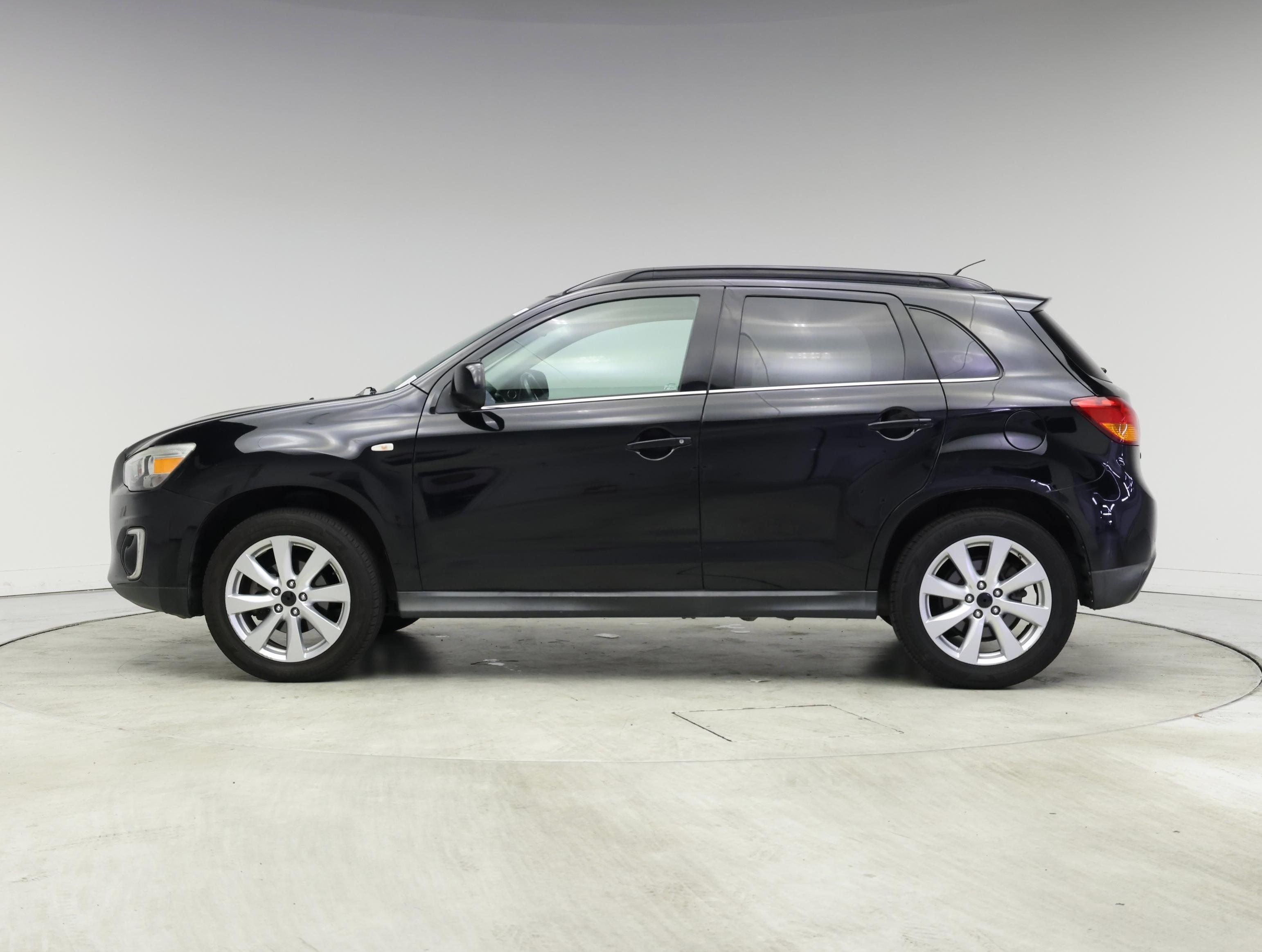 Thumbnail: 2015 Mitsubishi Outlander Sport - 3