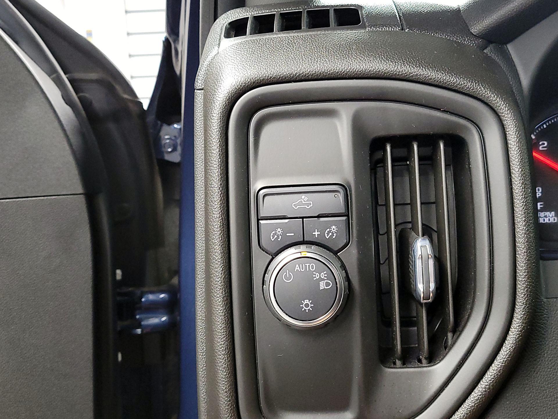 Thumbnail: 2022 Chevrolet Silverado 1500 - 13