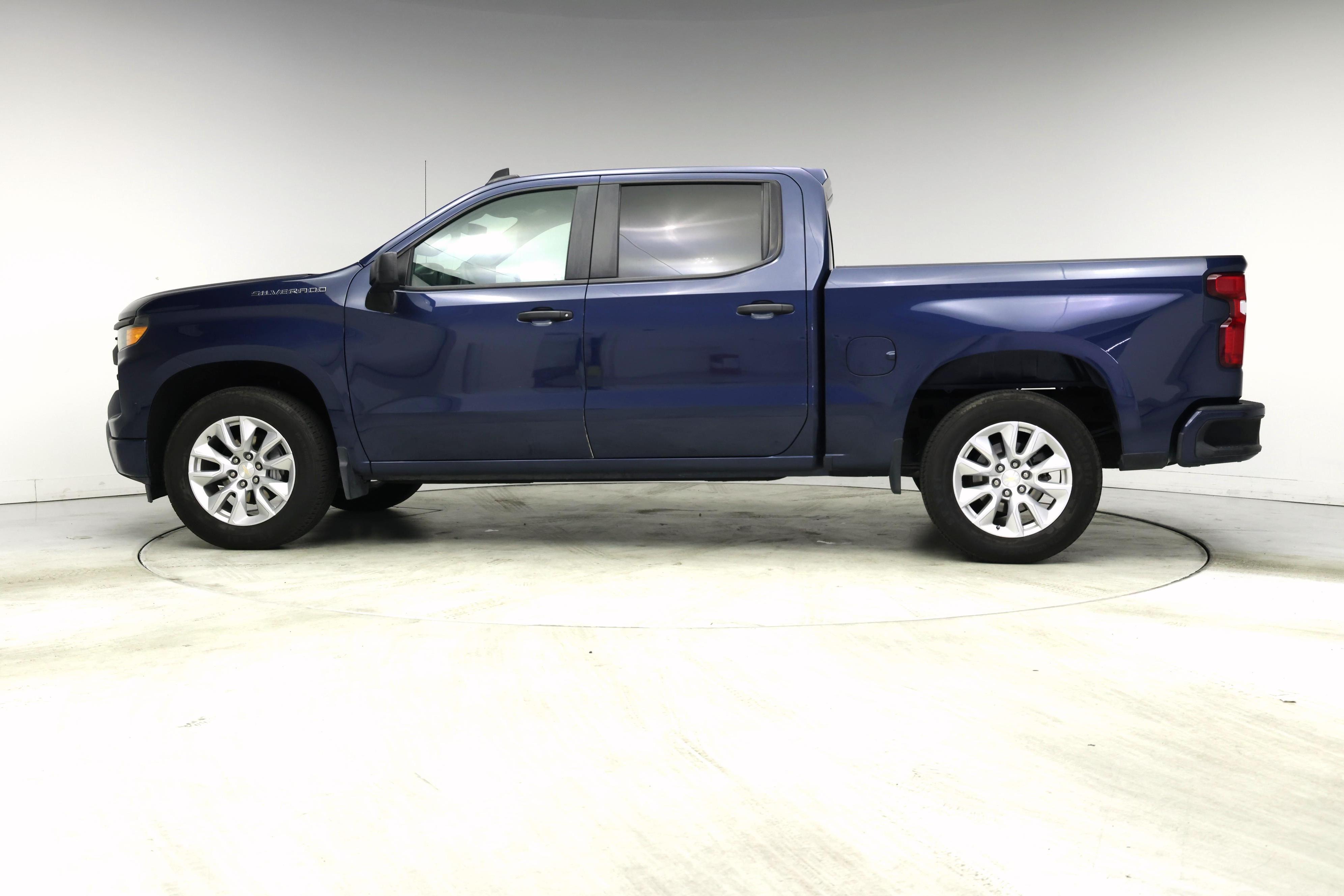 Thumbnail: 2022 Chevrolet Silverado 1500 - 3