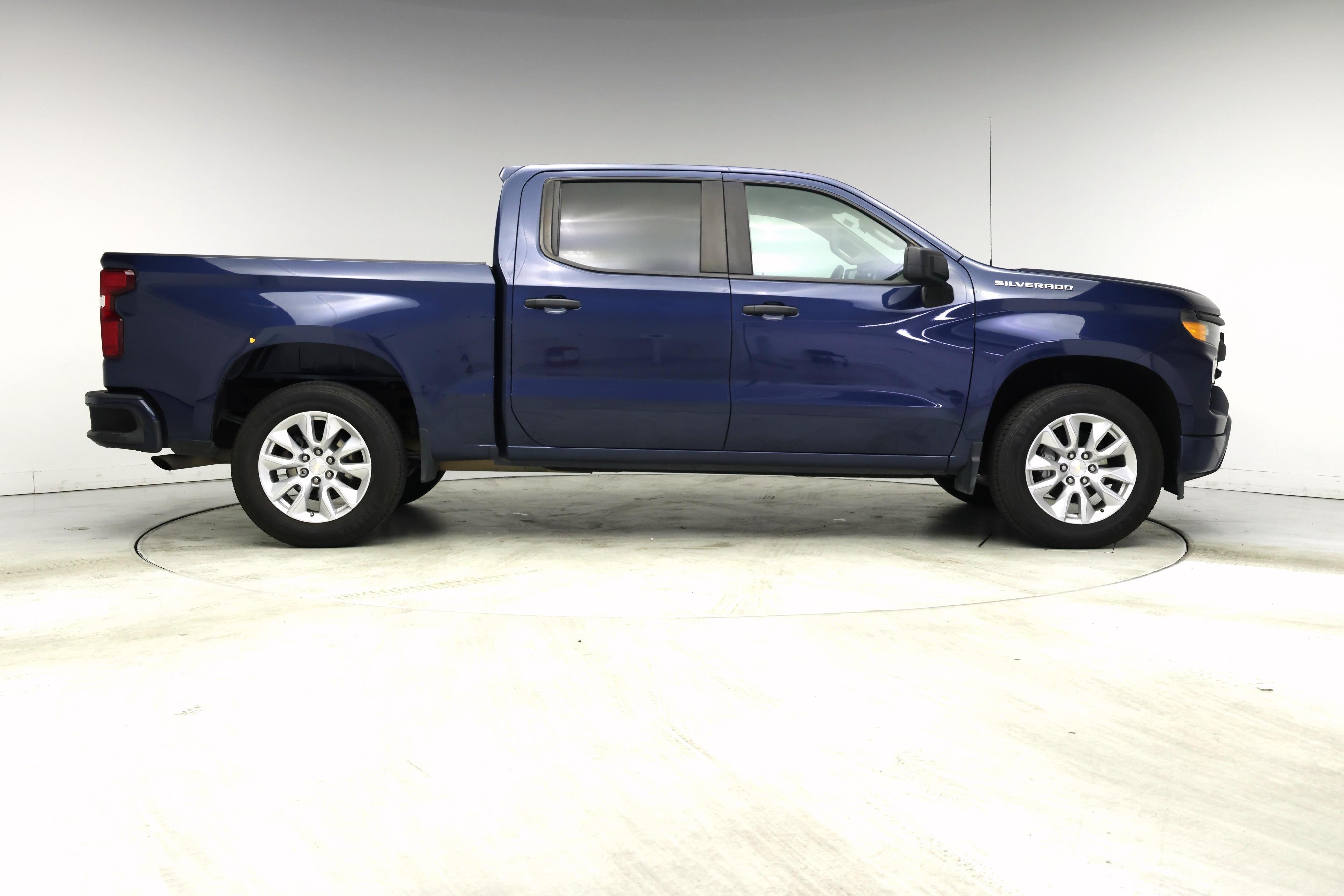 Thumbnail: 2022 Chevrolet Silverado 1500 - 7