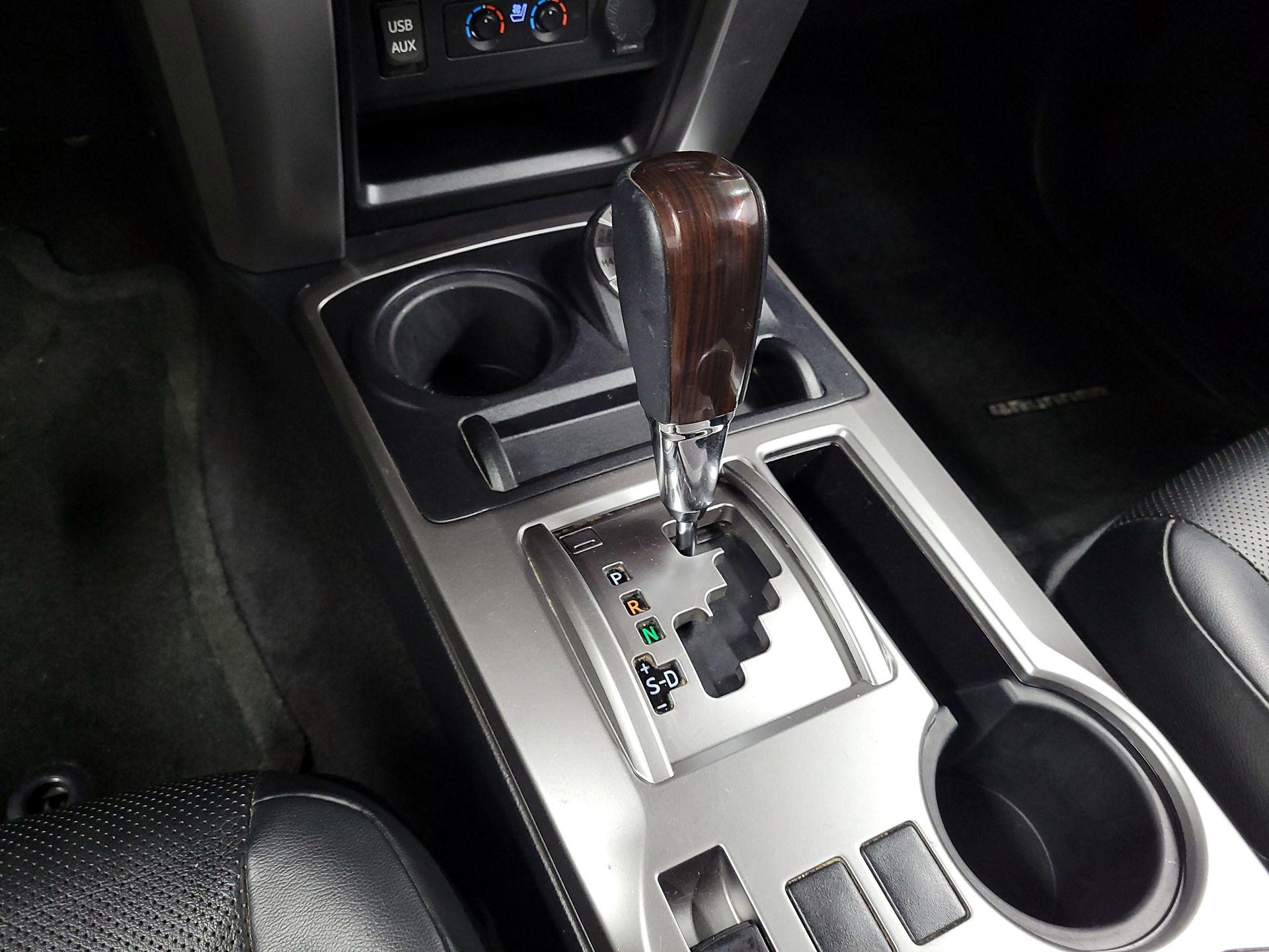 Thumbnail: 2018 Toyota 4Runner - 17