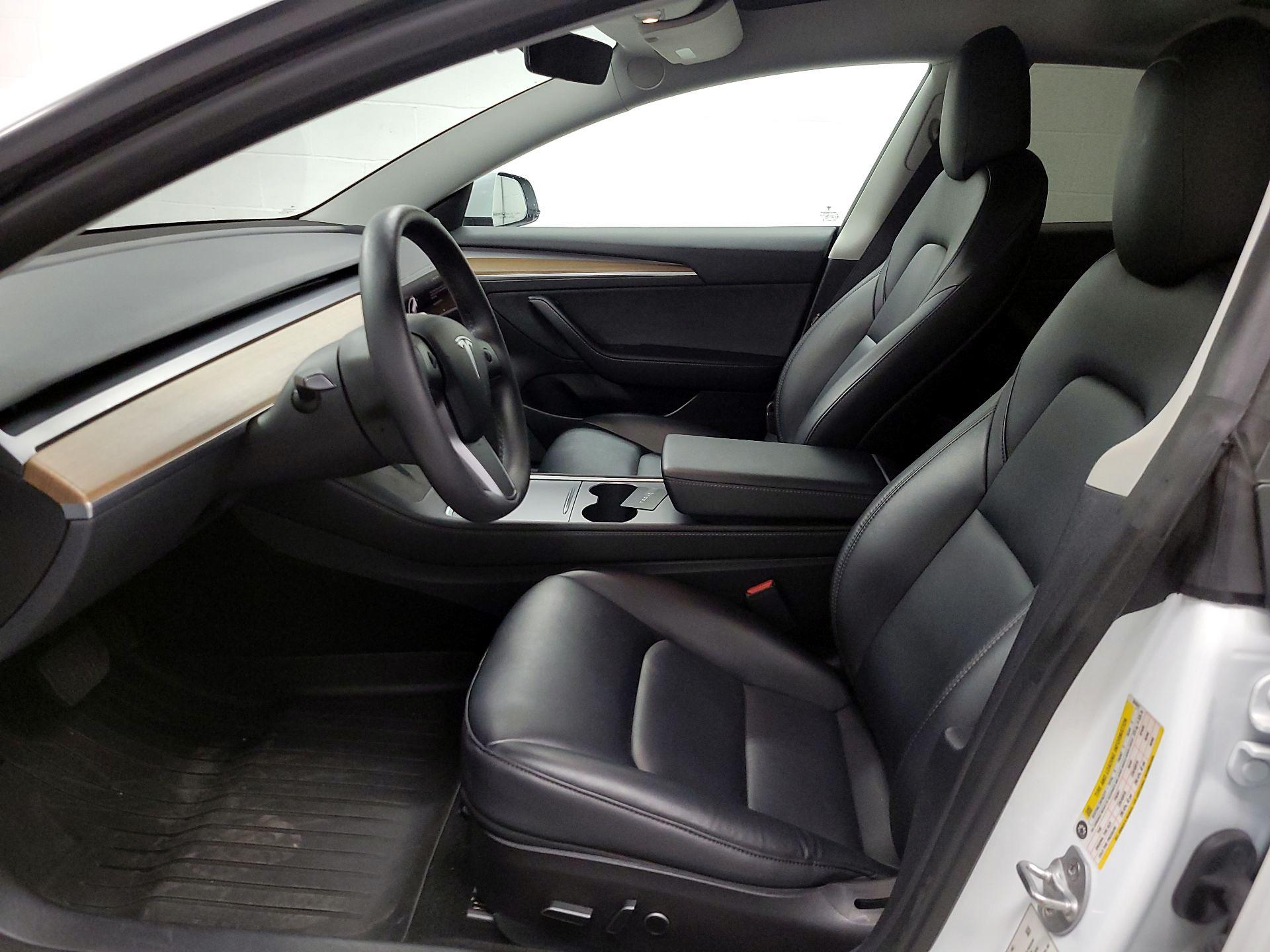 Thumbnail: 2023 Tesla Model 3 - 11