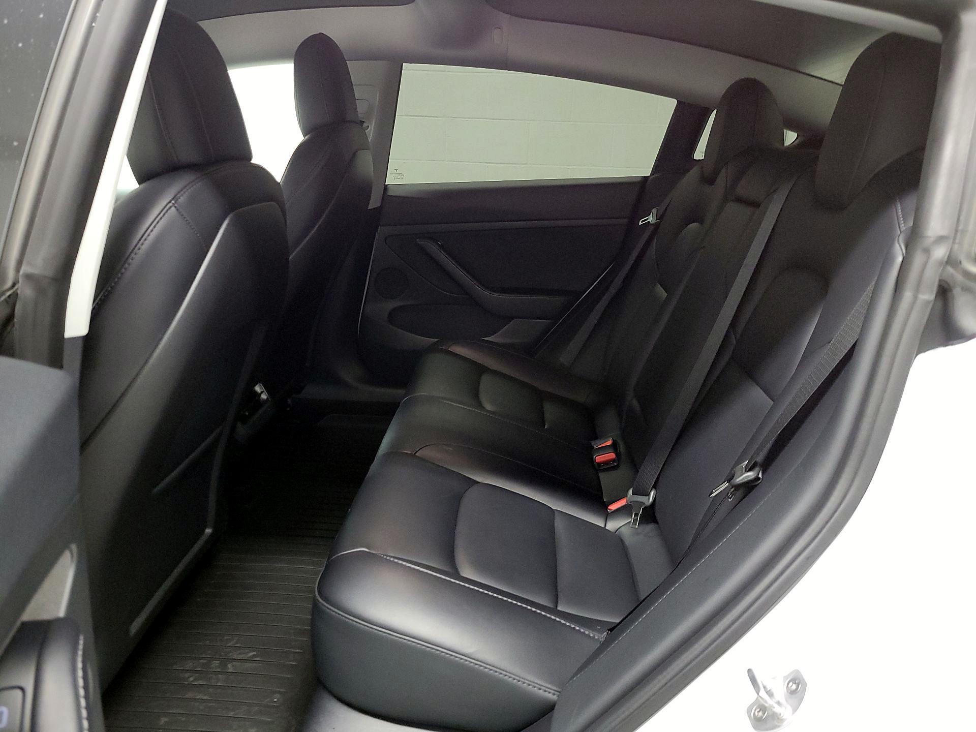 Thumbnail: 2023 Tesla Model 3 - 17