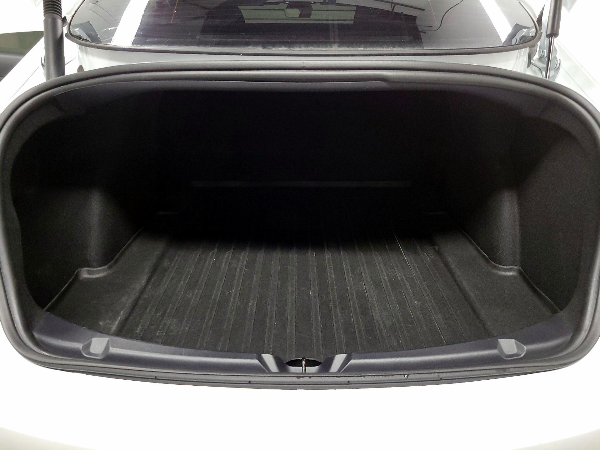 Thumbnail: 2023 Tesla Model 3 - 18