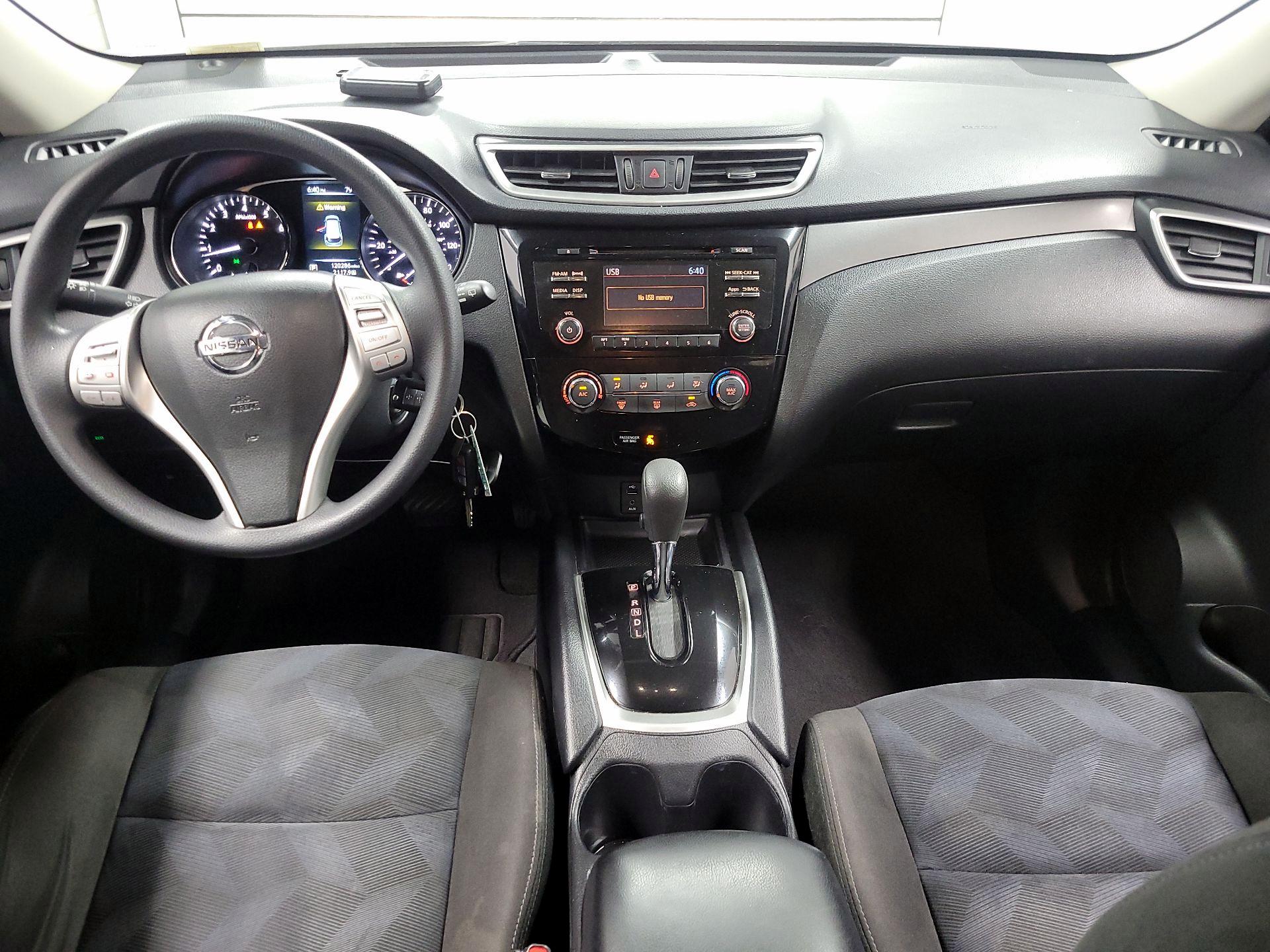 Thumbnail: 2015 Nissan Rogue - 9