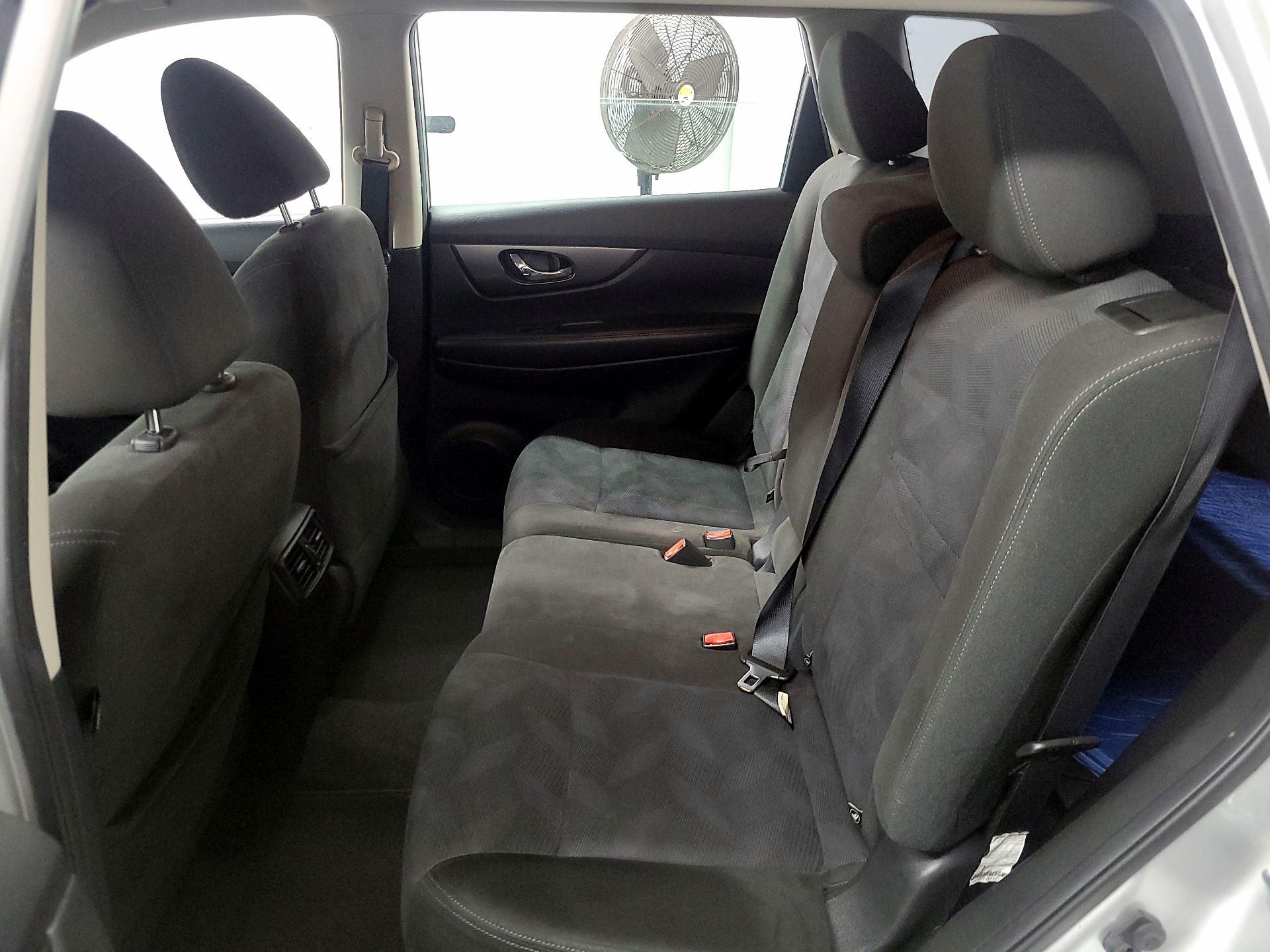 Thumbnail: 2015 Nissan Rogue - 16