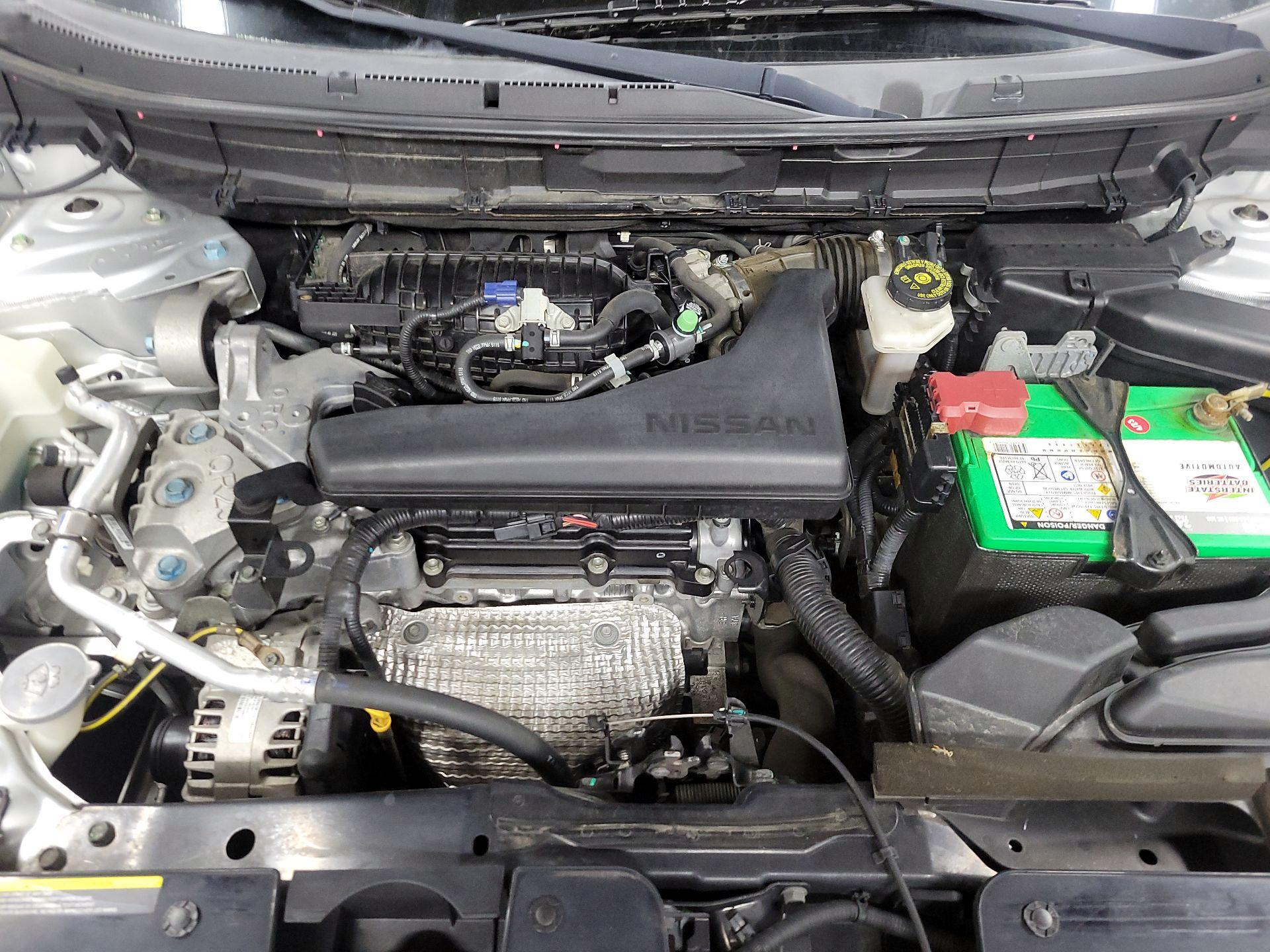 Thumbnail: 2015 Nissan Rogue - 18