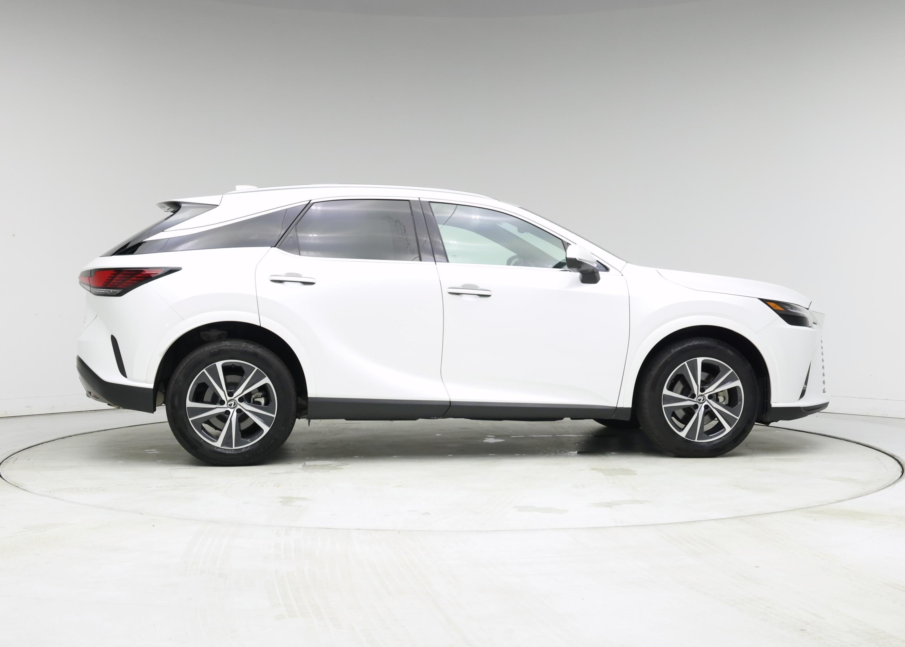 Thumbnail: 2023 Lexus RX - 7