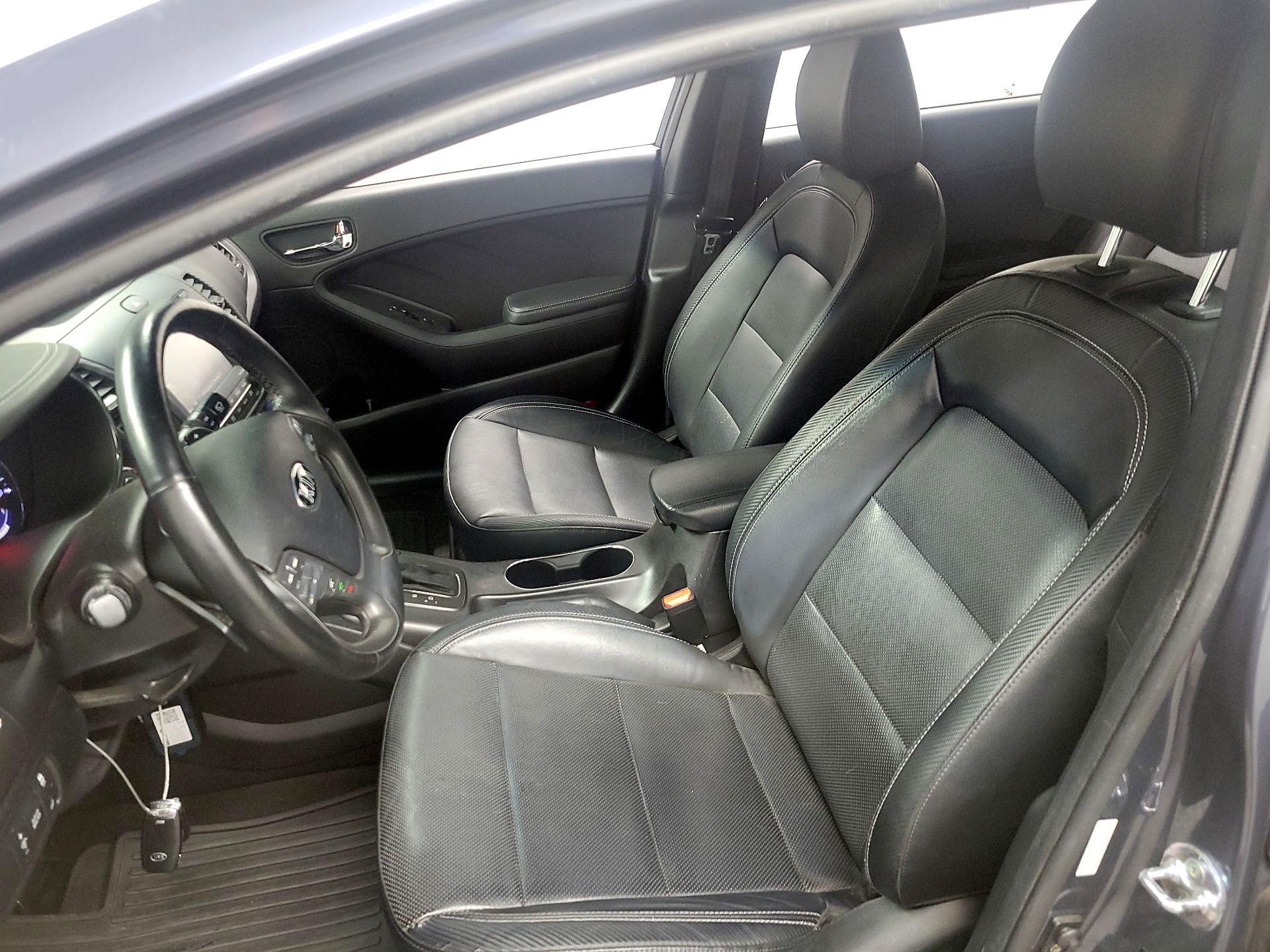 Thumbnail: 2015 Kia Forte - 11