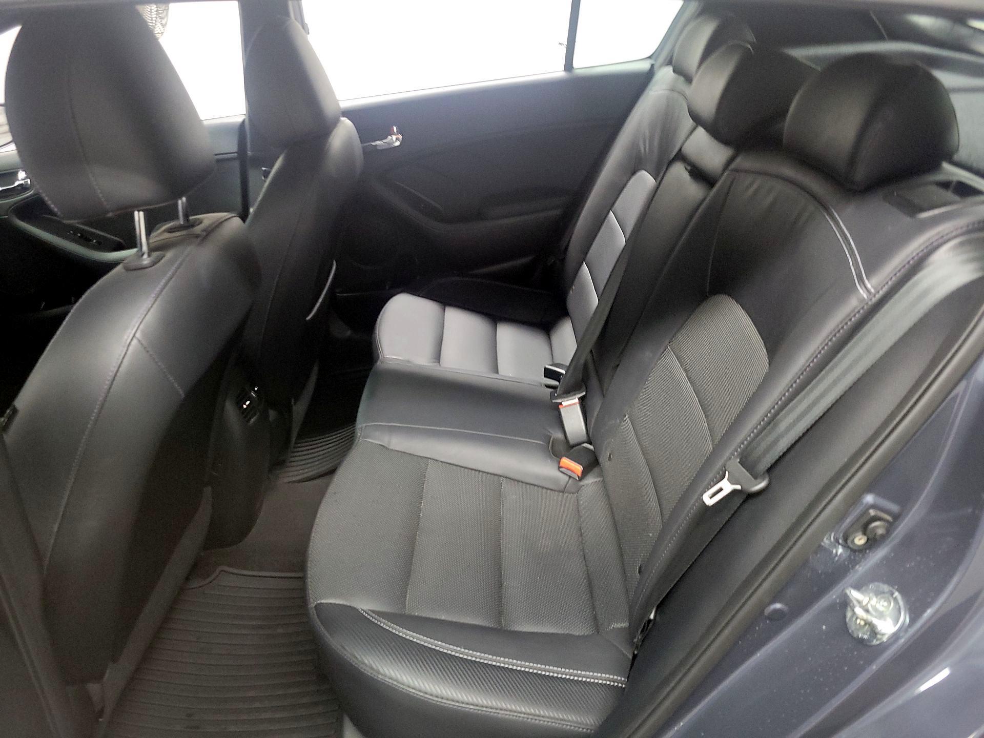 Thumbnail: 2015 Kia Forte - 16