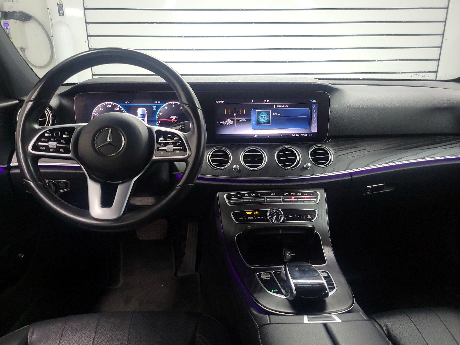 Thumbnail: 2020 Mercedes-Benz E-Class - 9