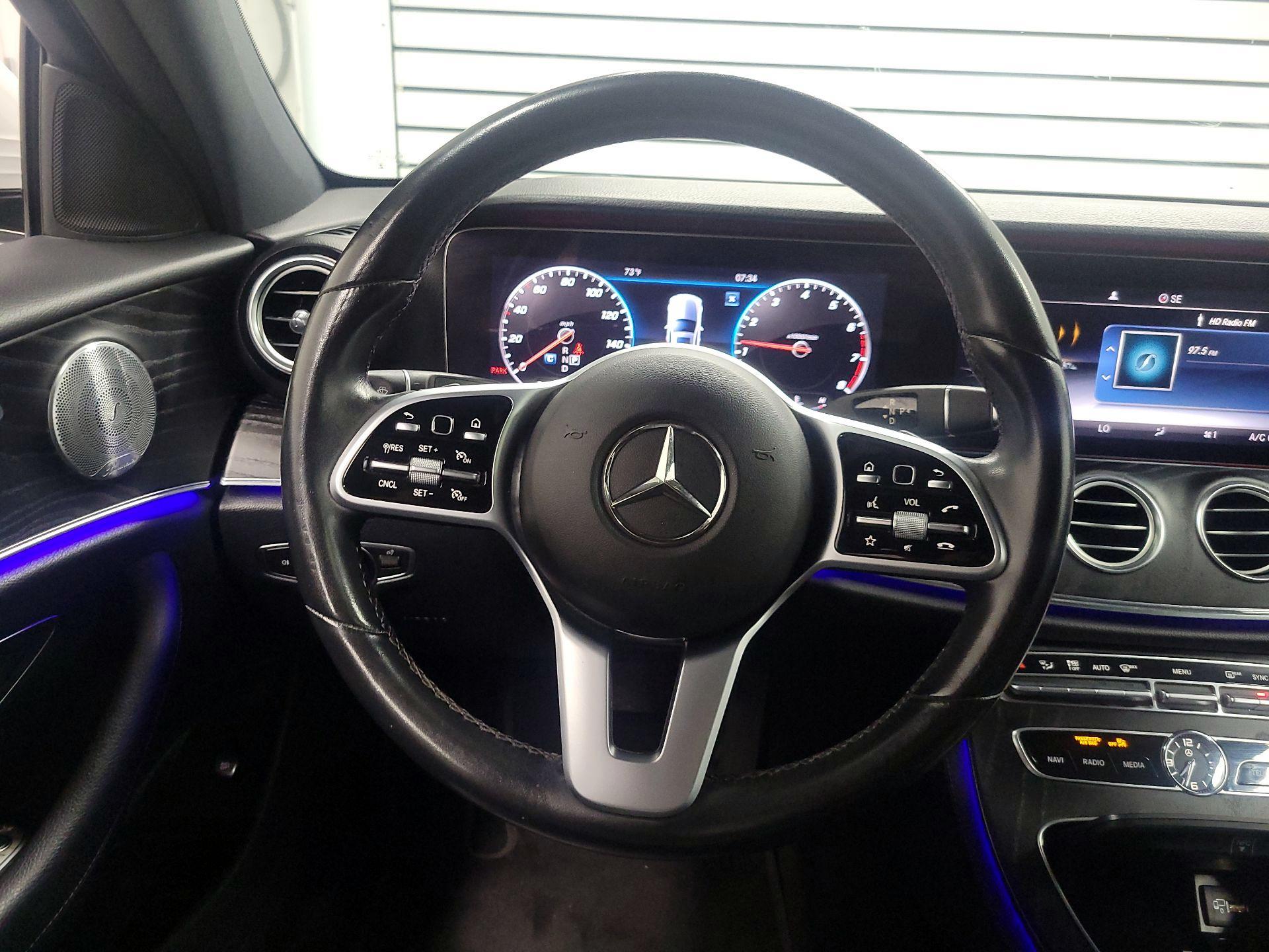 Thumbnail: 2020 Mercedes-Benz E-Class - 10