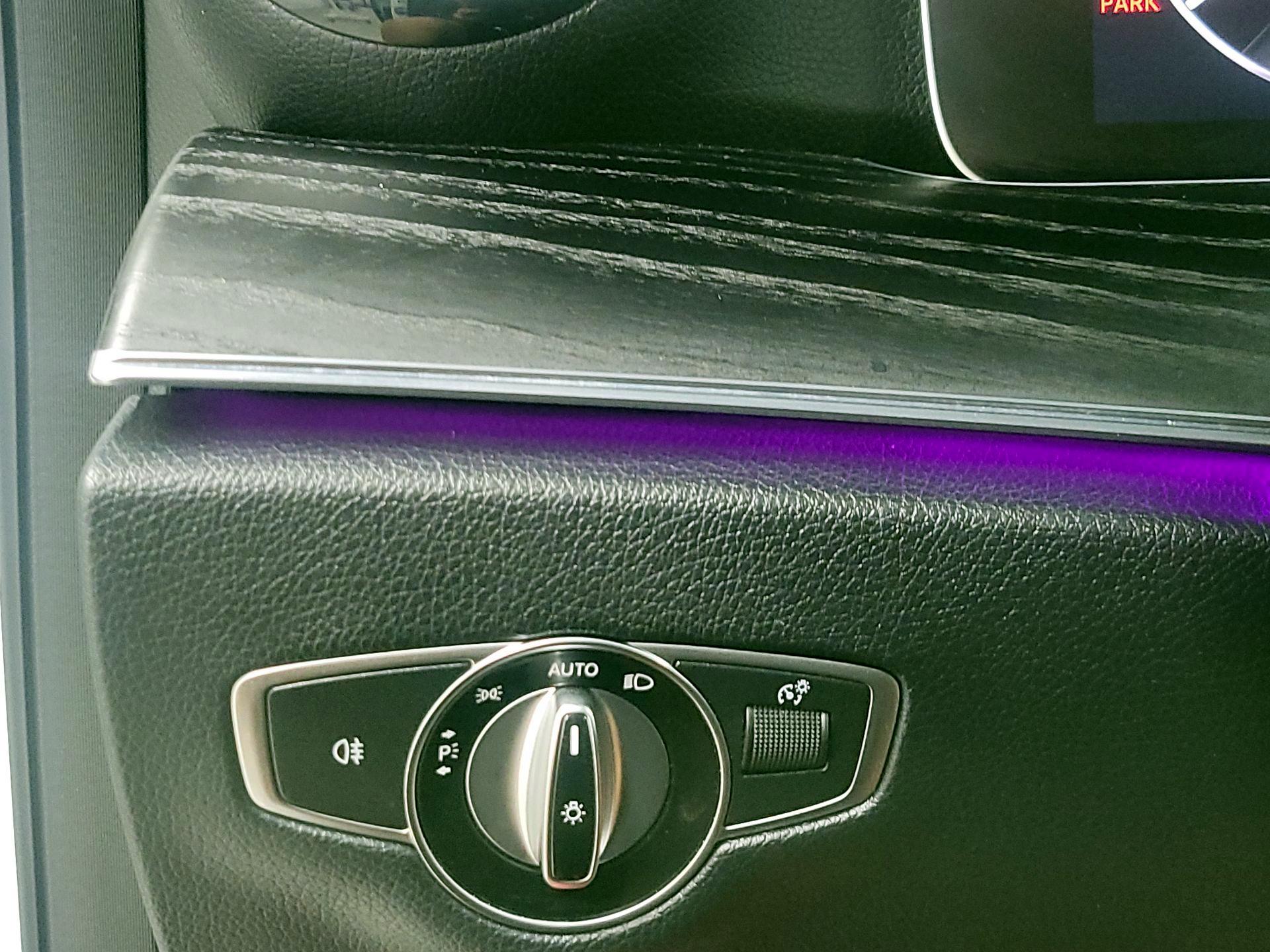 Thumbnail: 2020 Mercedes-Benz E-Class - 13