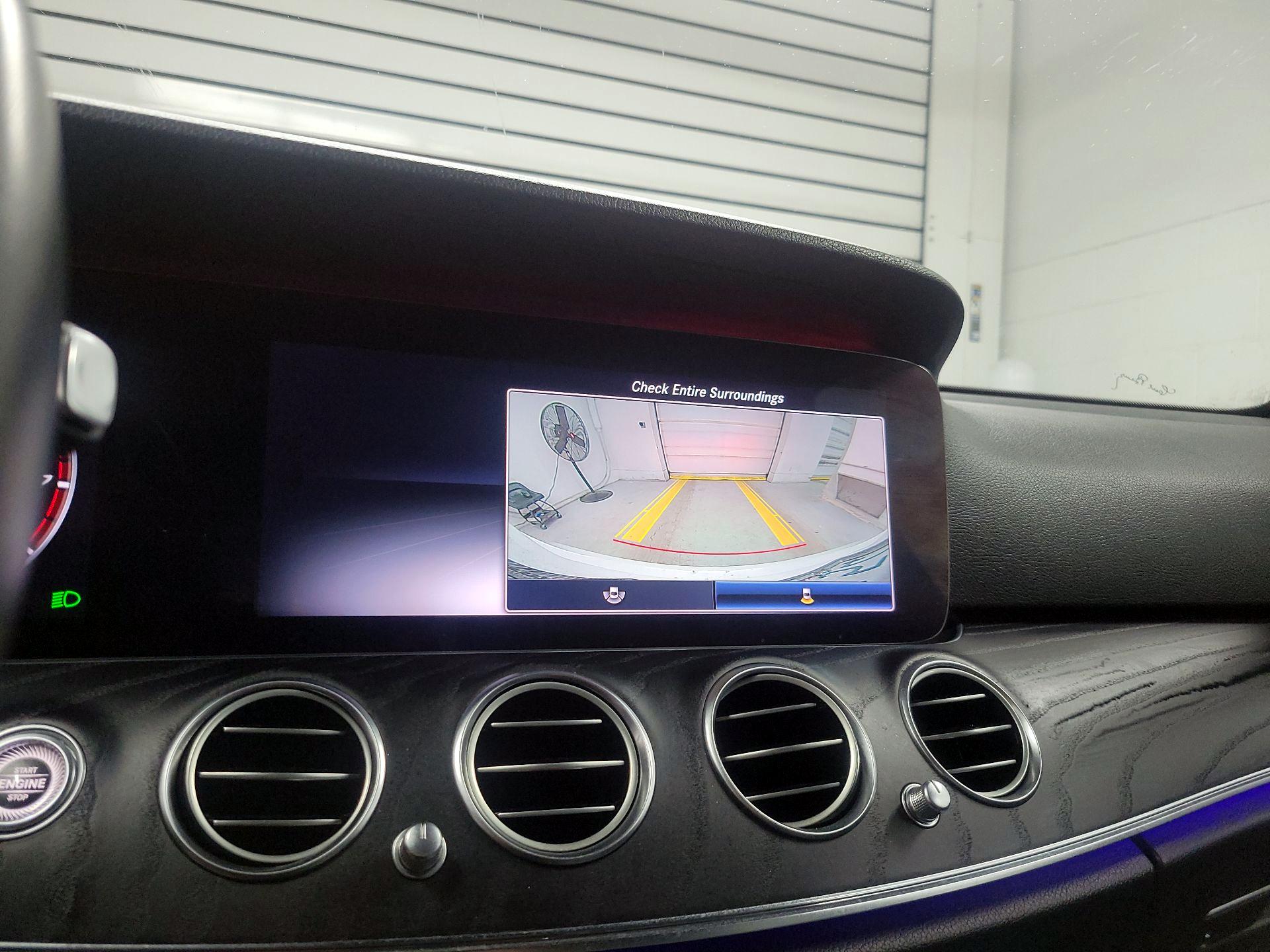 Thumbnail: 2020 Mercedes-Benz E-Class - 14