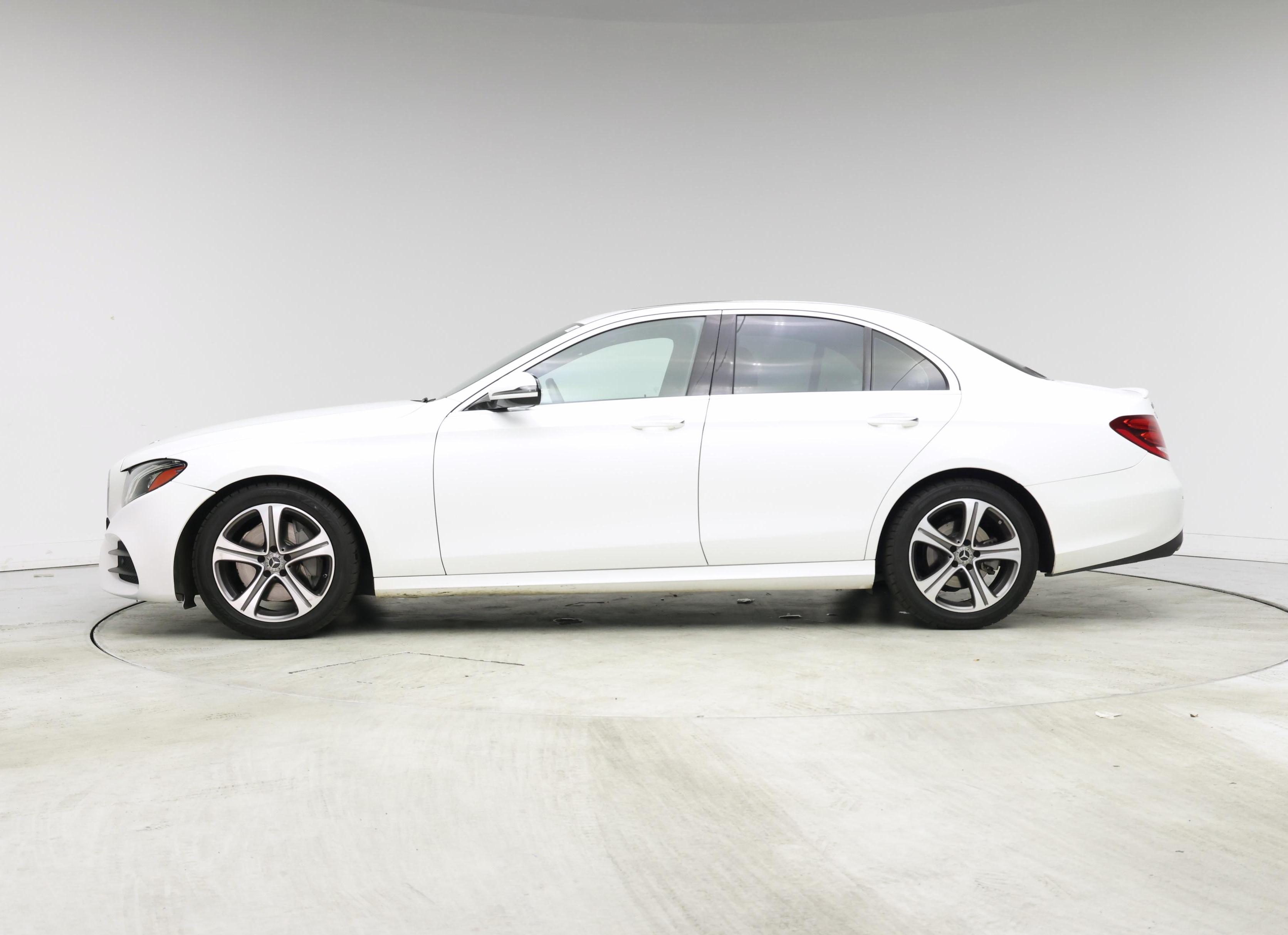 Thumbnail: 2020 Mercedes-Benz E-Class - 3