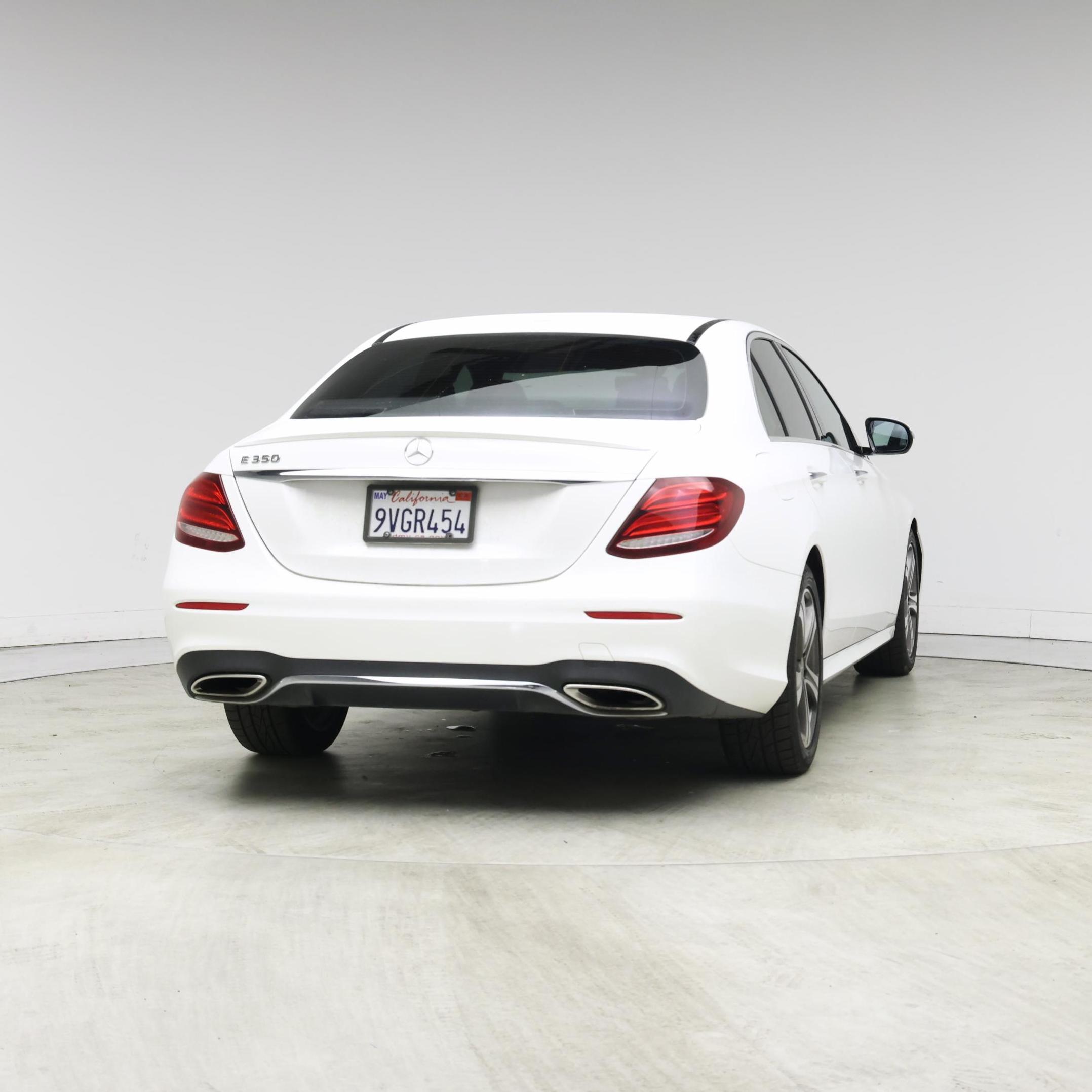 Thumbnail: 2020 Mercedes-Benz E-Class - 8
