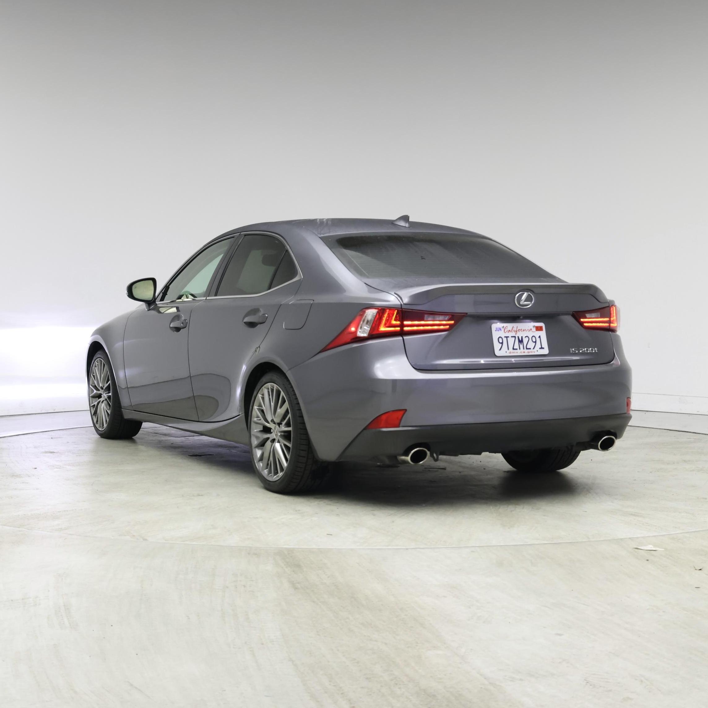 Thumbnail: 2016 Lexus IS - 2