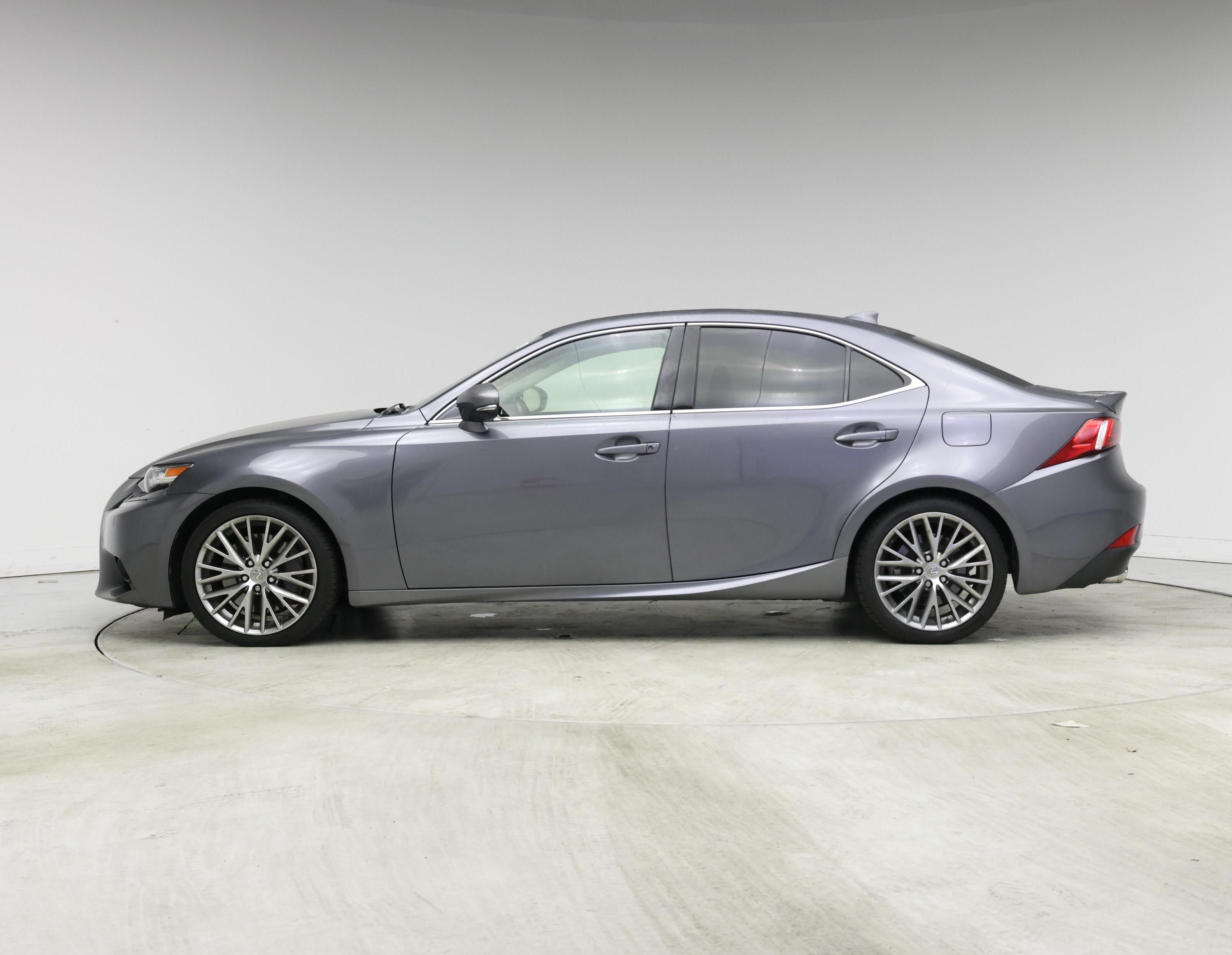 Thumbnail: 2016 Lexus IS - 3