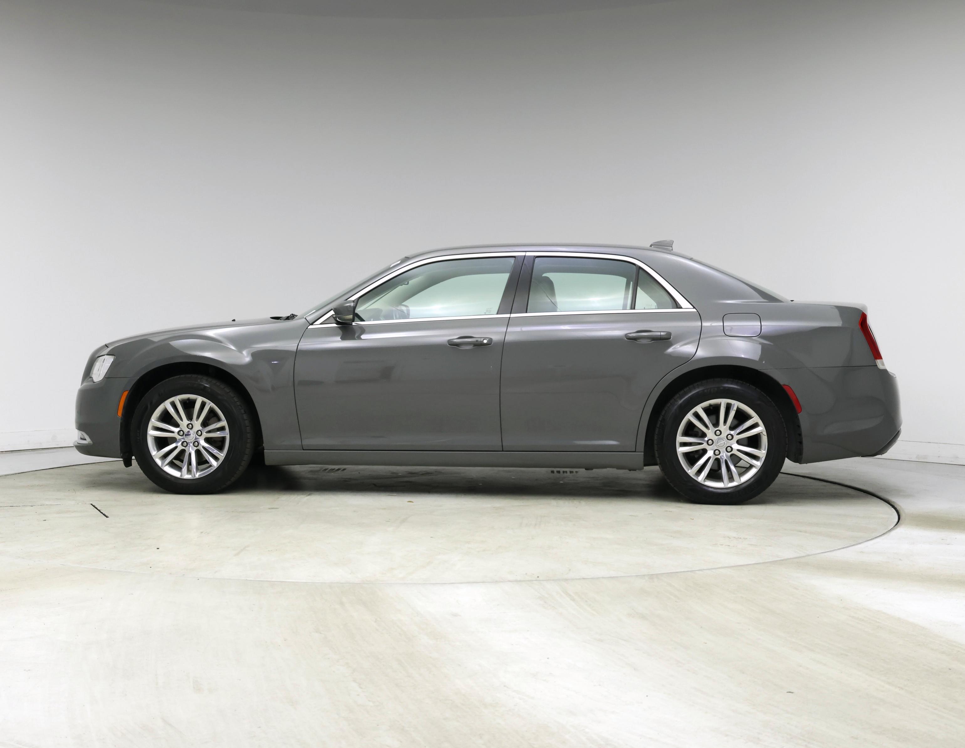 Thumbnail: 2017 Chrysler 300 - 3