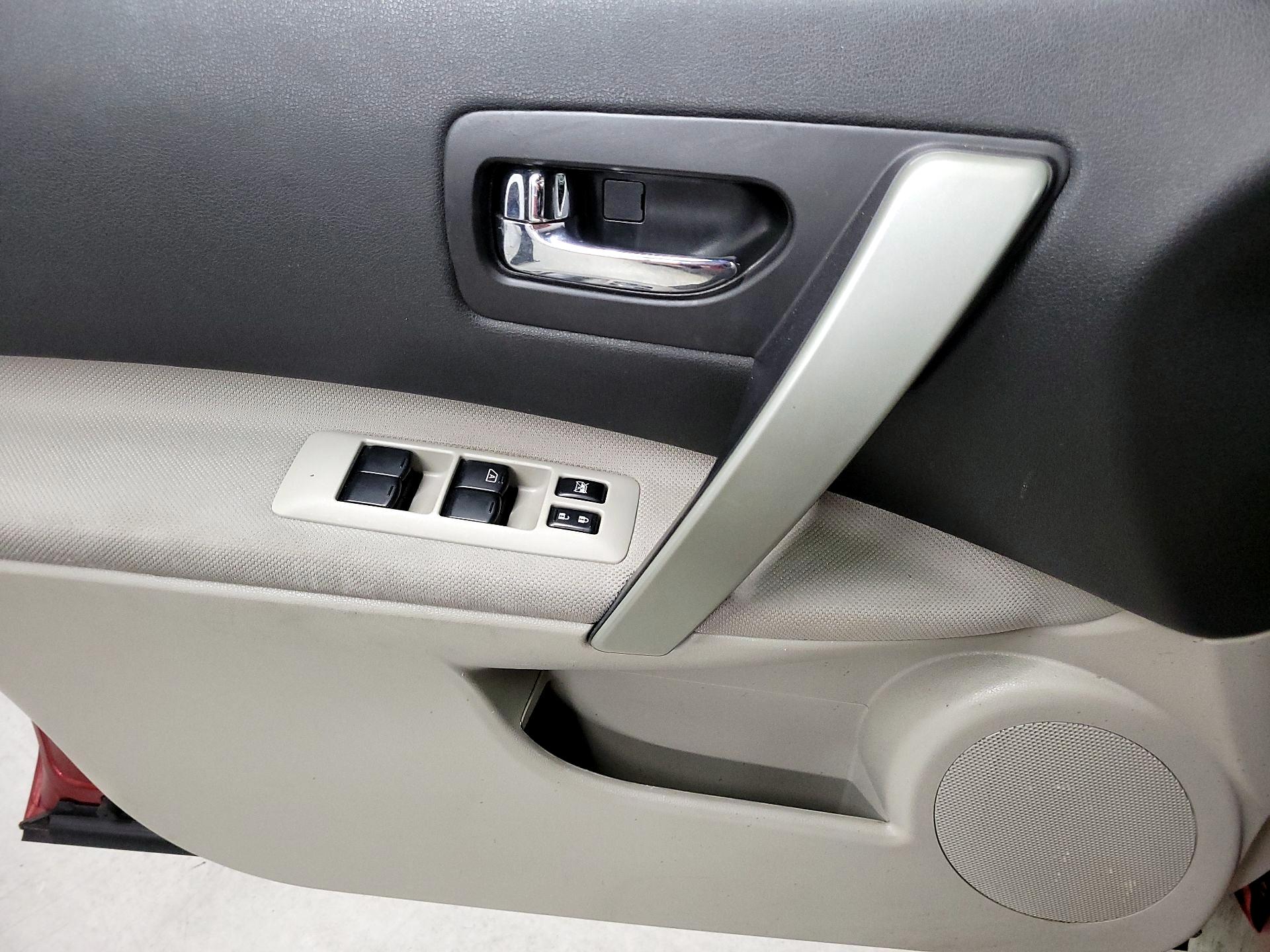 Thumbnail: 2014 Nissan Rogue - 12