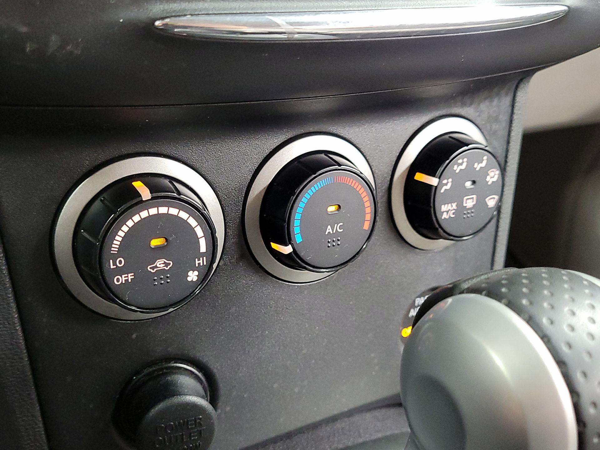 Thumbnail: 2014 Nissan Rogue - 14