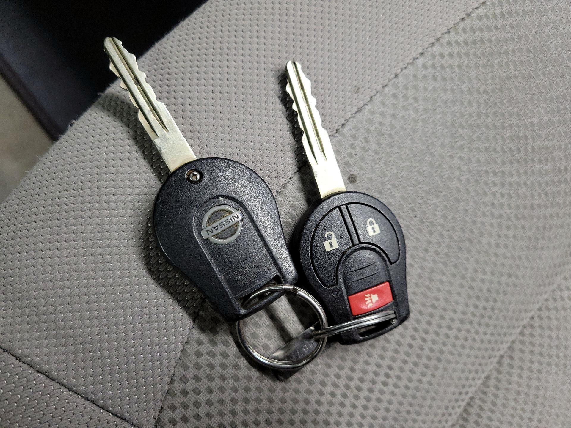 Thumbnail: 2014 Nissan Rogue - 19