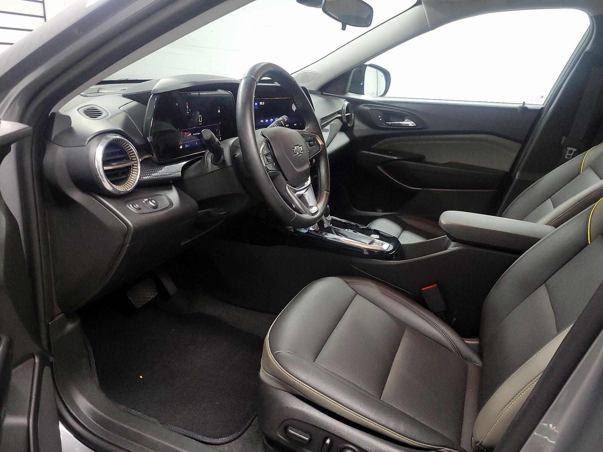 Thumbnail: 2025 Chevrolet Trax - 11