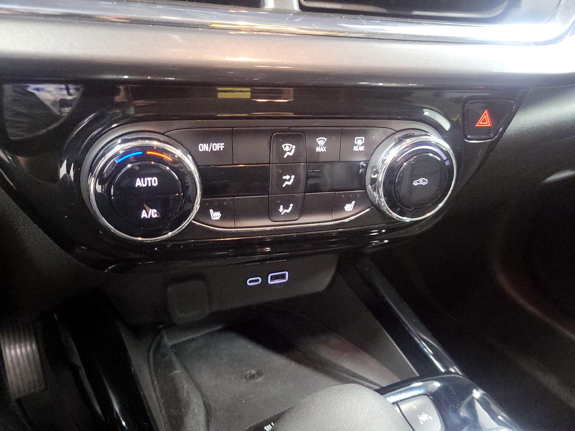 Thumbnail: 2025 Chevrolet Trax - 15