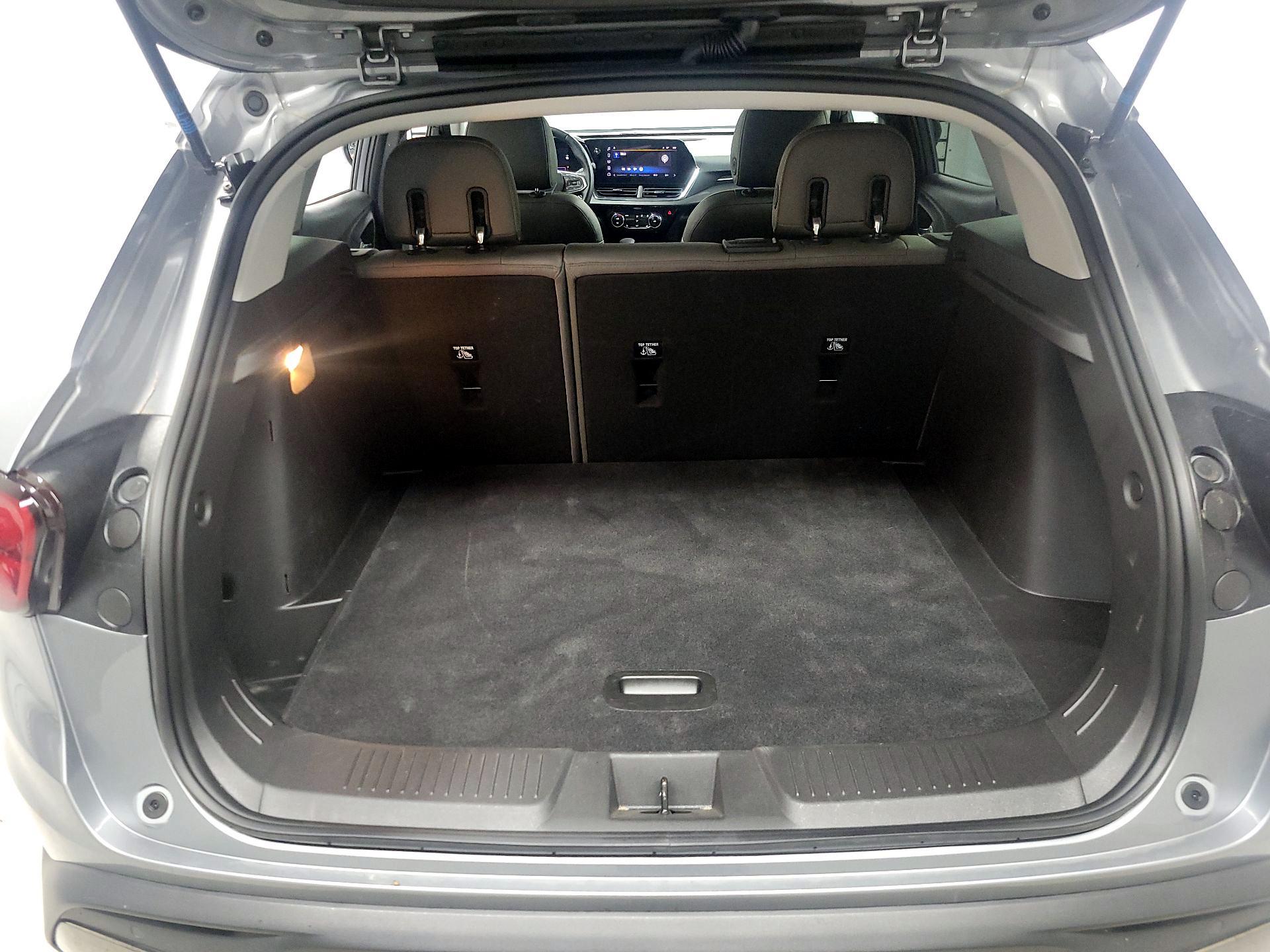 Thumbnail: 2025 Chevrolet Trax - 18