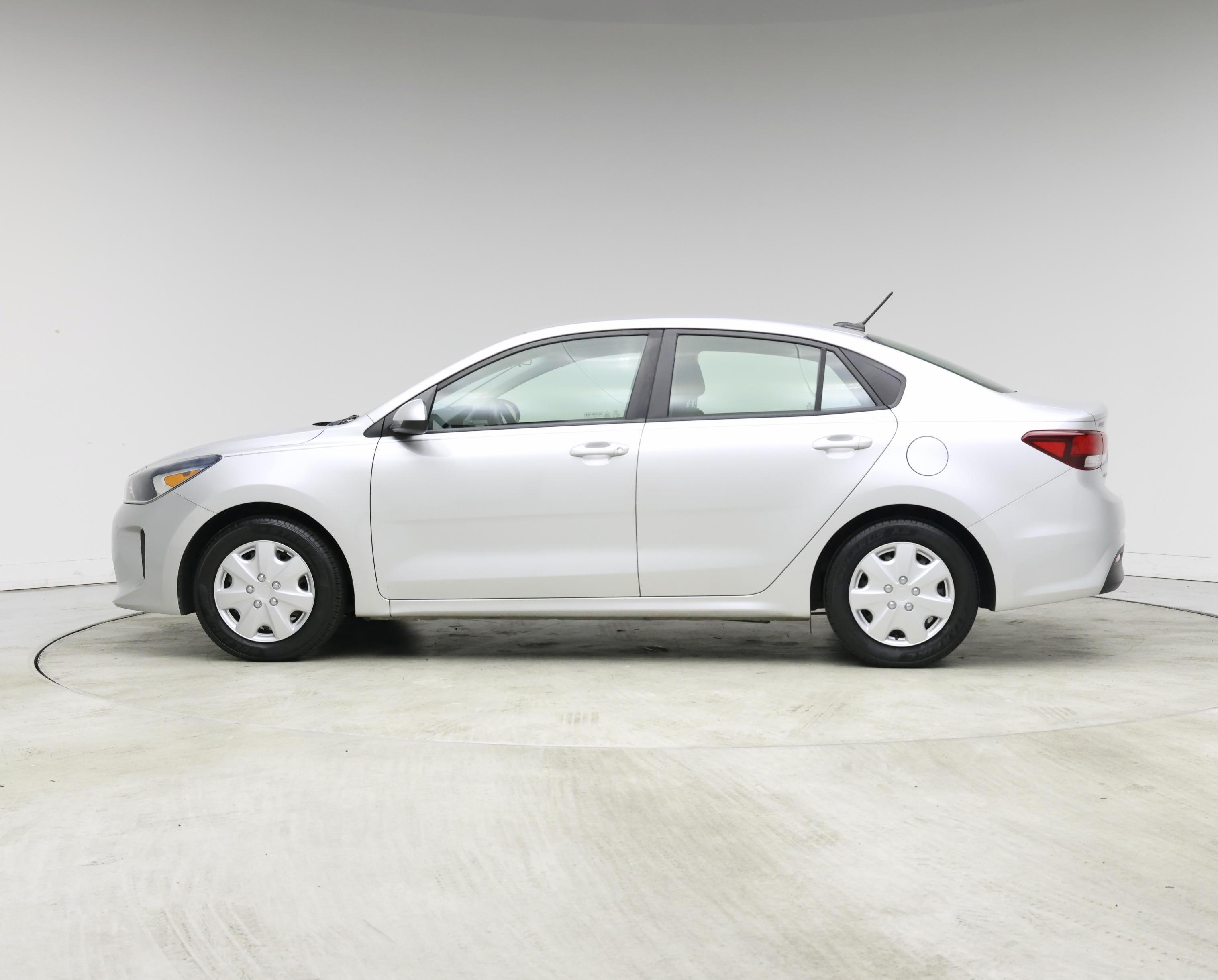Thumbnail: 2020 Kia Rio - 3