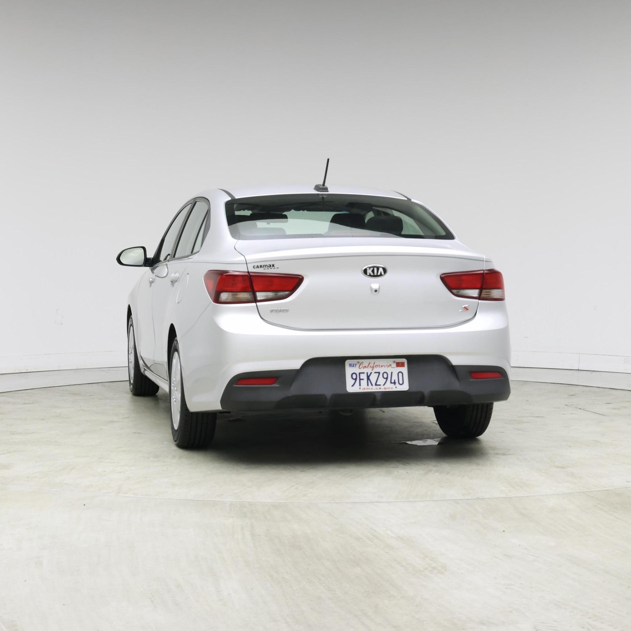 Thumbnail: 2020 Kia Rio - 6