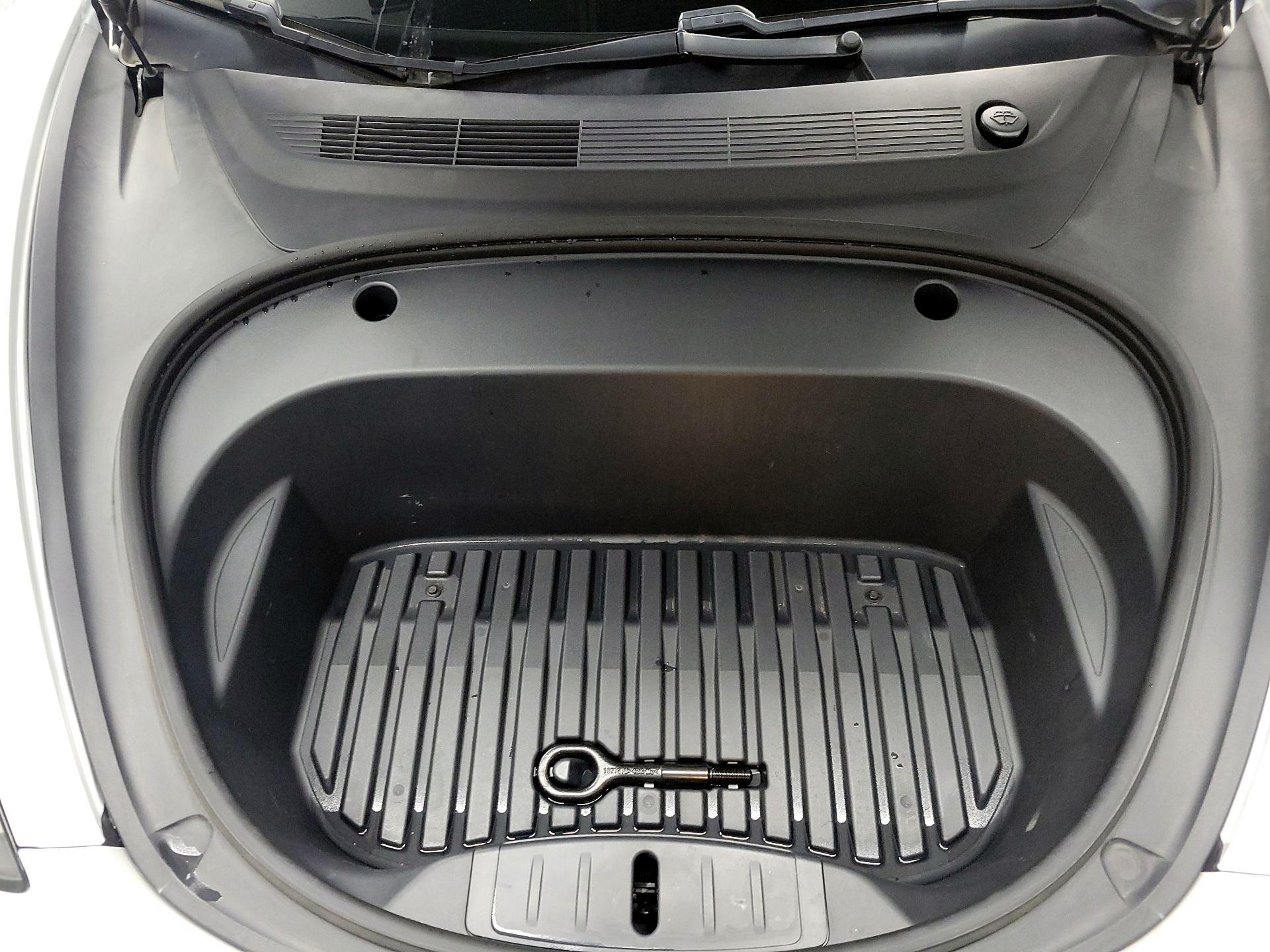 Thumbnail: 2020 Tesla Model 3 - 19