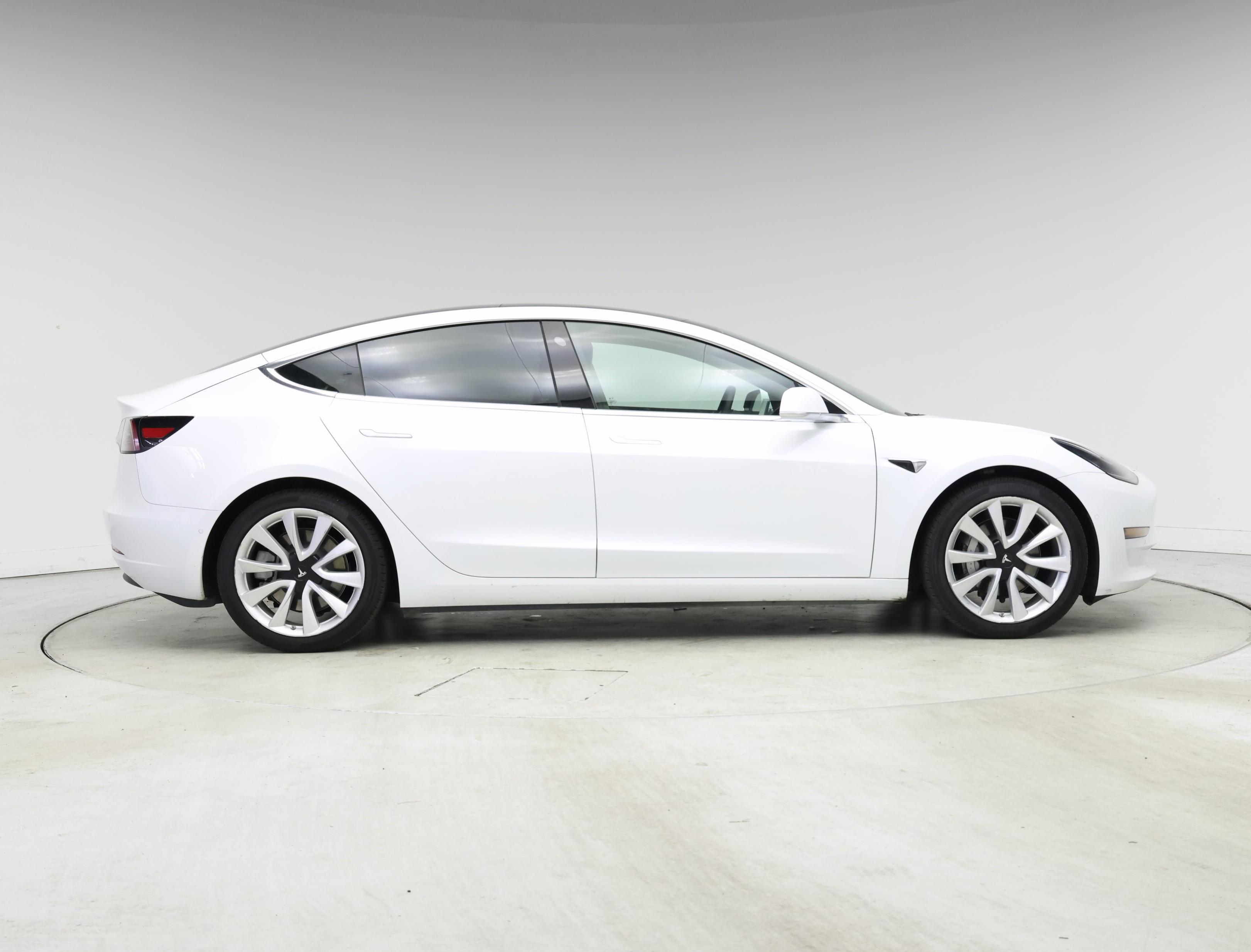 Thumbnail: 2020 Tesla Model 3 - 7