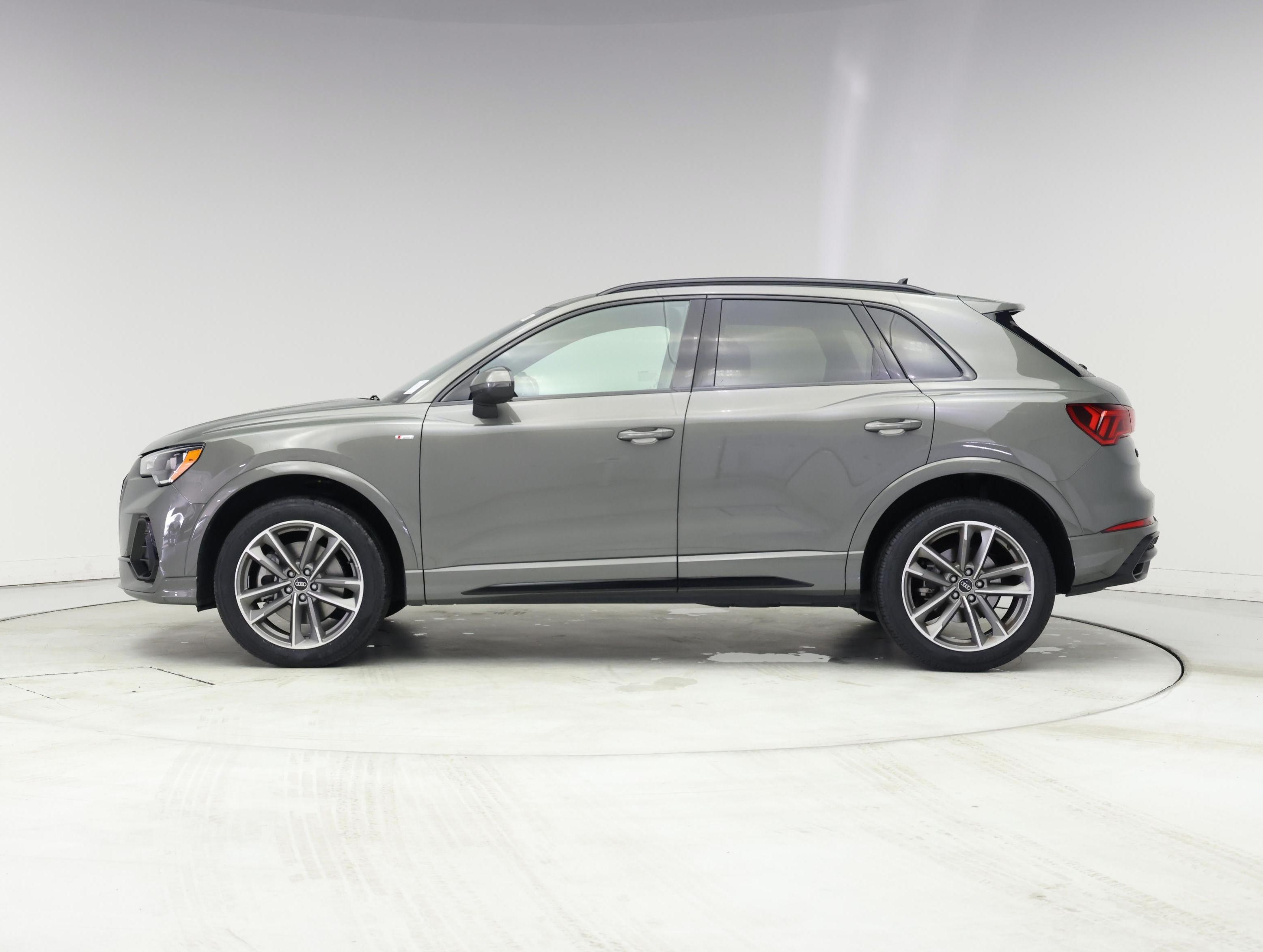 Thumbnail: 2021 Audi Q3 - 3