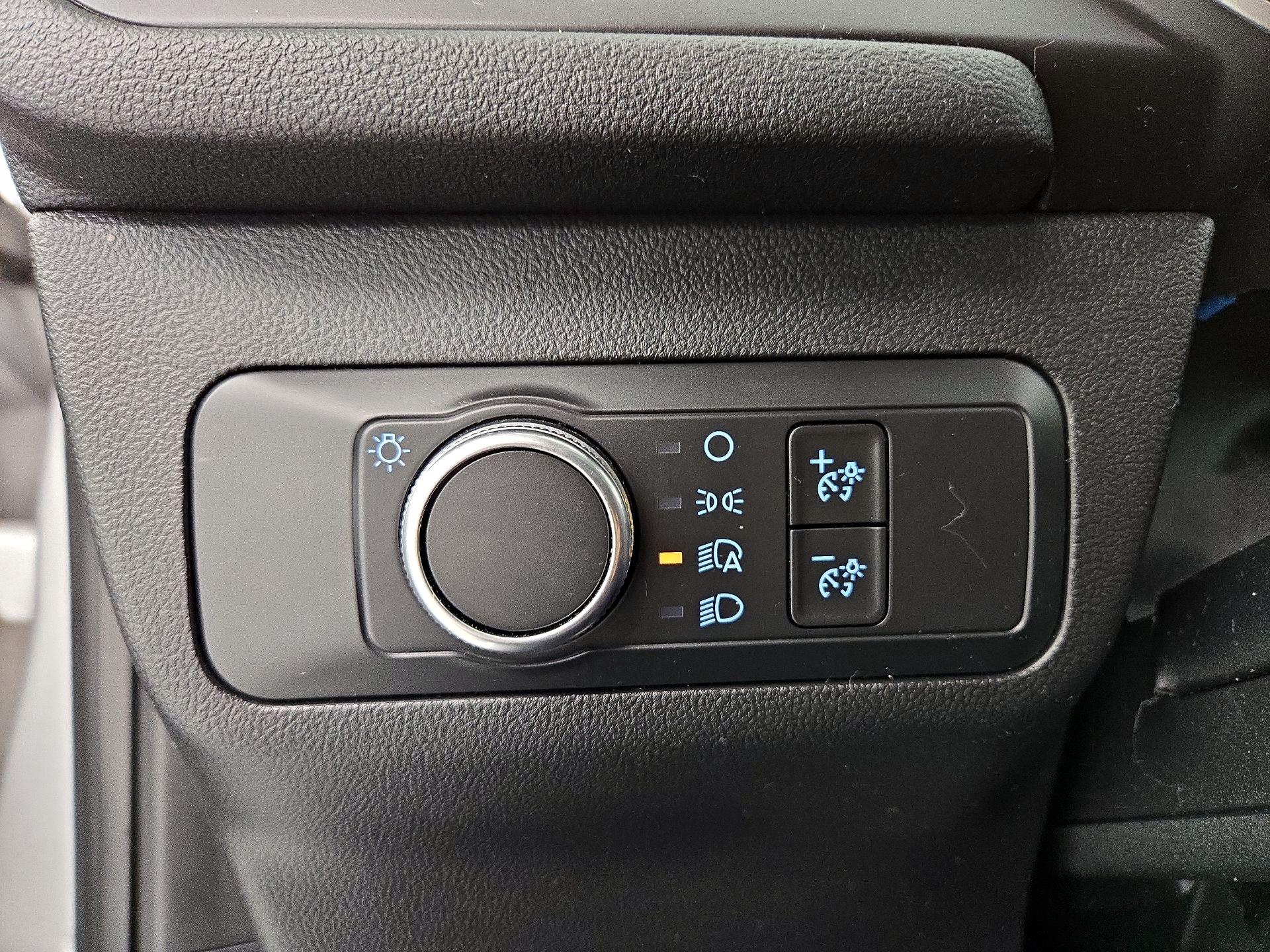 Thumbnail: 2020 Ford Escape - 13