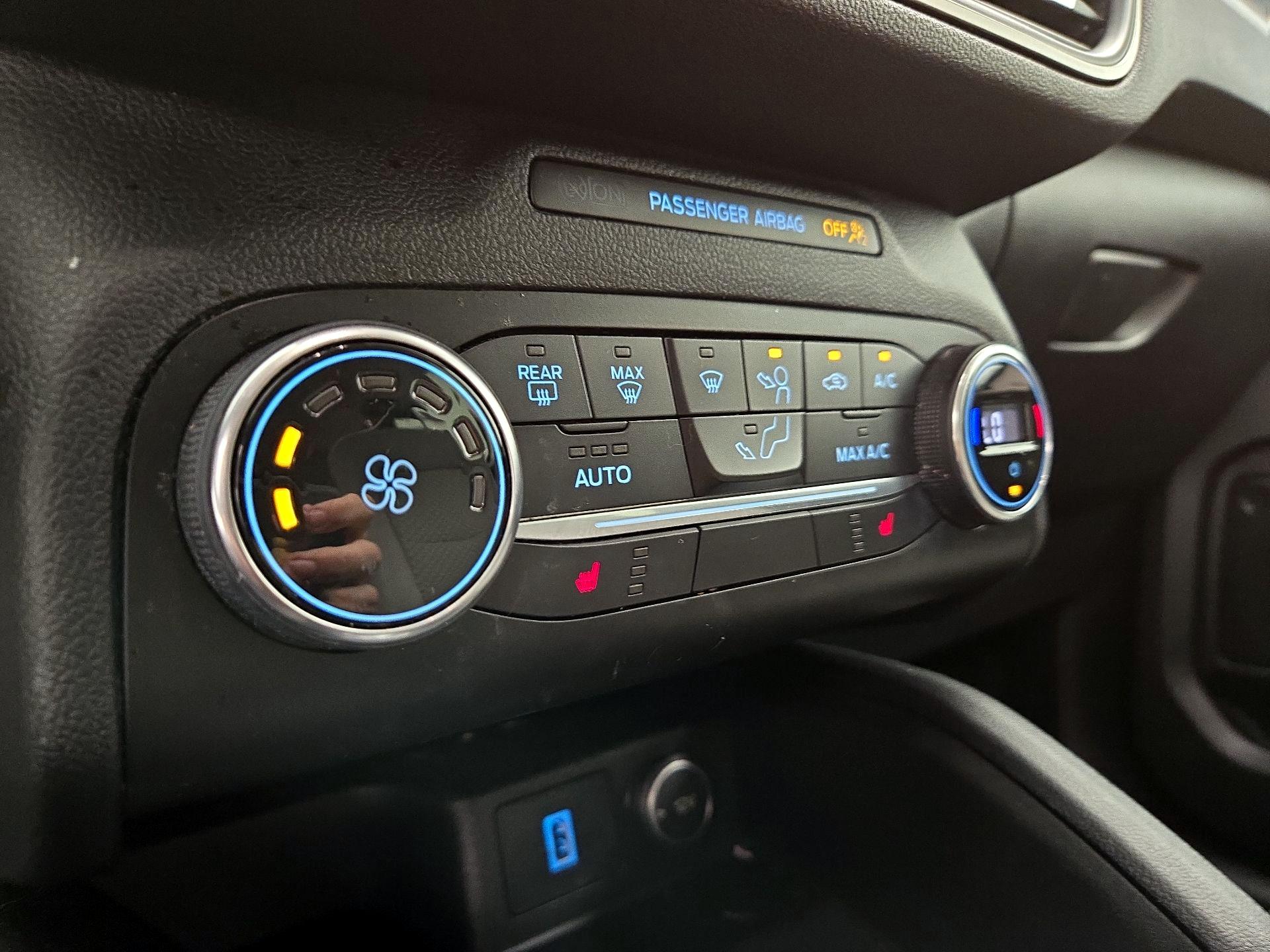 Thumbnail: 2020 Ford Escape - 16