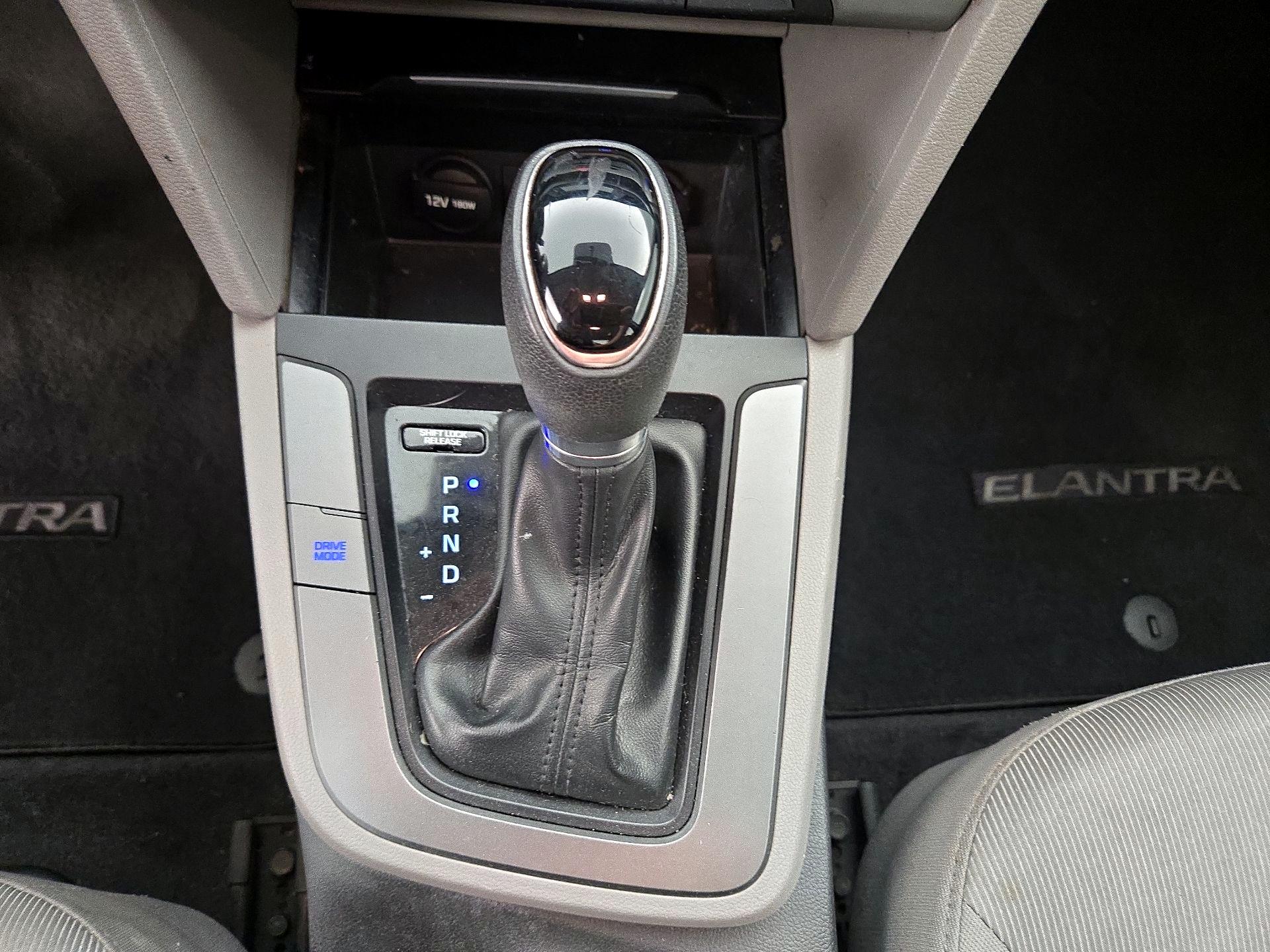 Thumbnail: 2017 Hyundai Elantra - 16