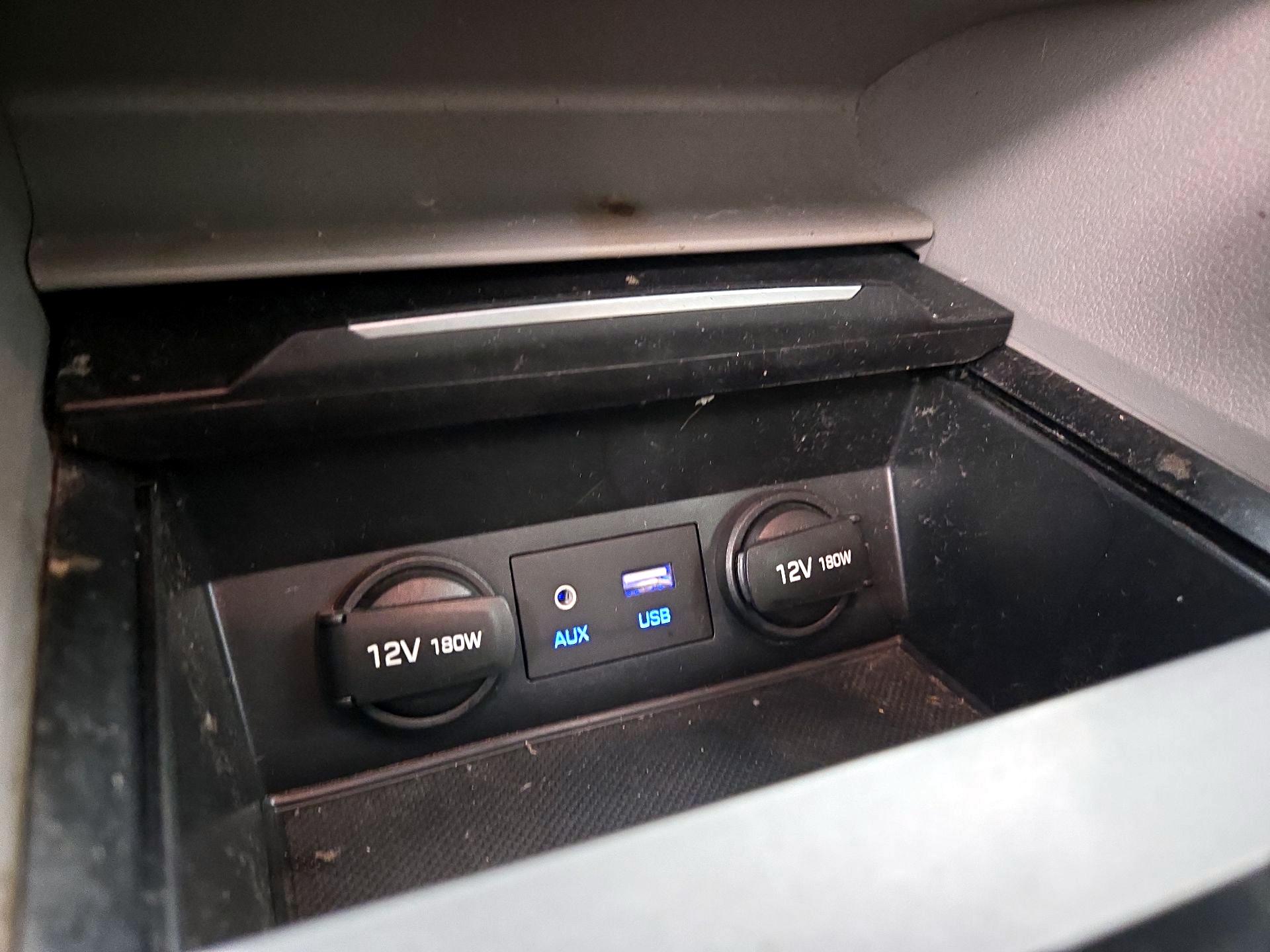 Thumbnail: 2017 Hyundai Elantra - 17