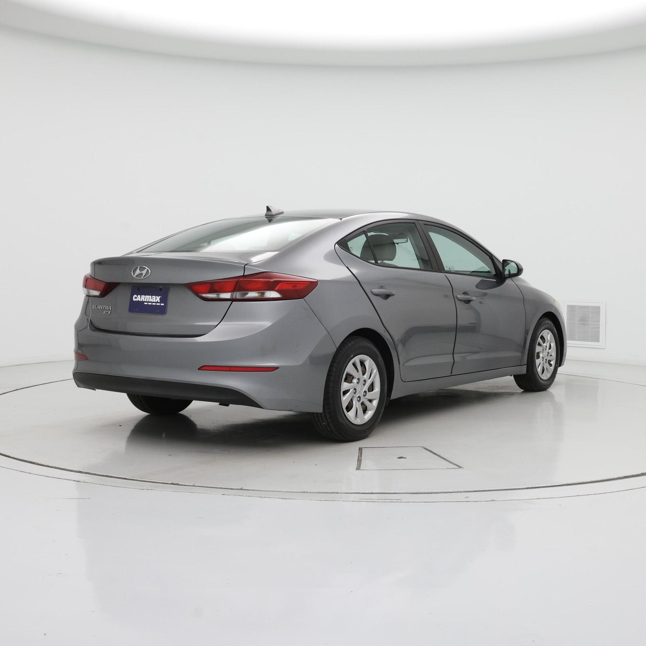 Thumbnail: 2017 Hyundai Elantra - 8