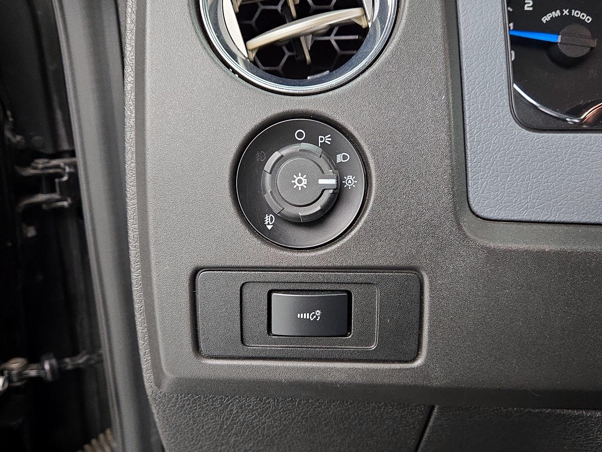 Thumbnail: 2014 Ford F-150 - 13